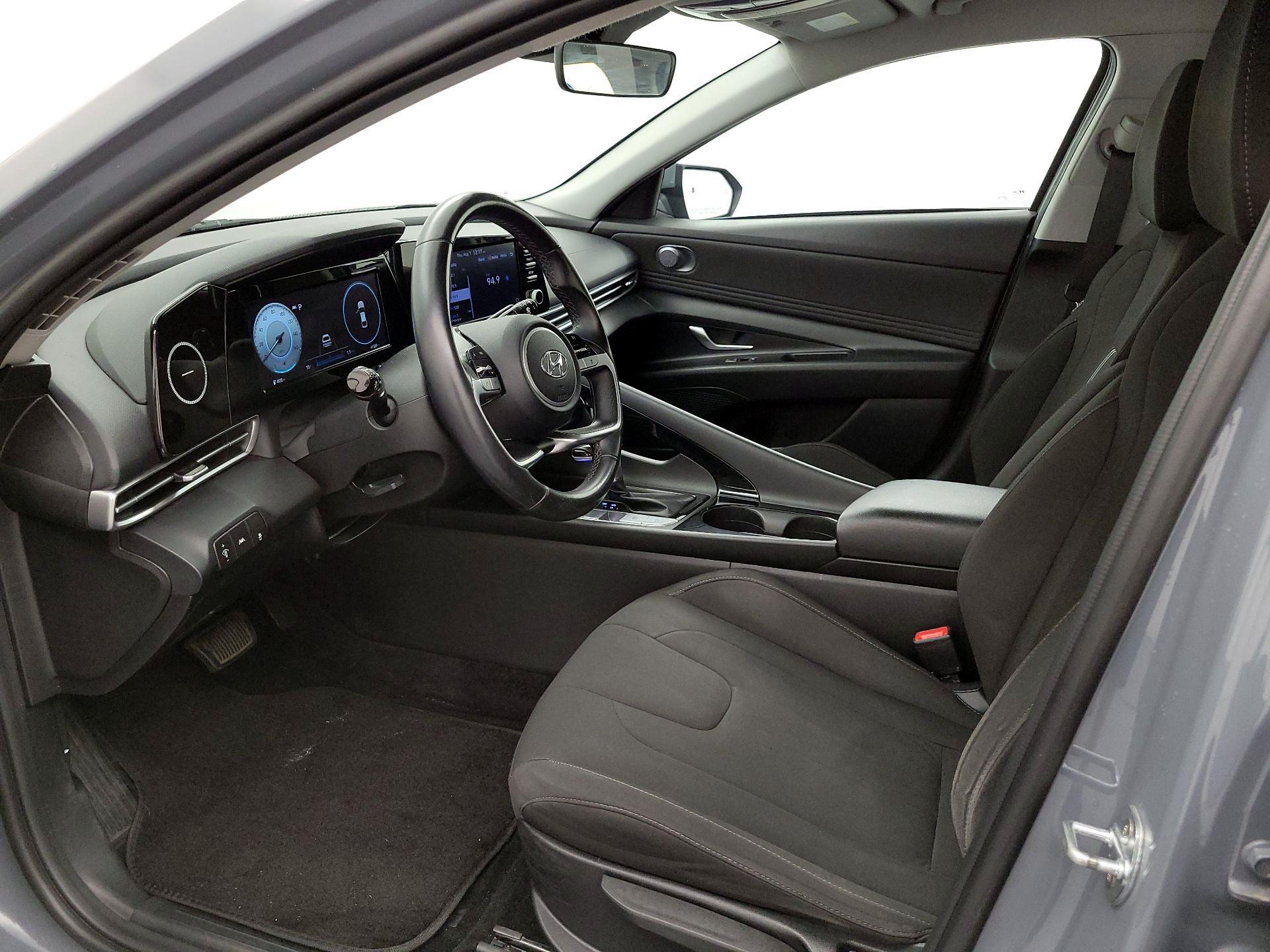Thumbnail: 2021 Hyundai Elantra - 11