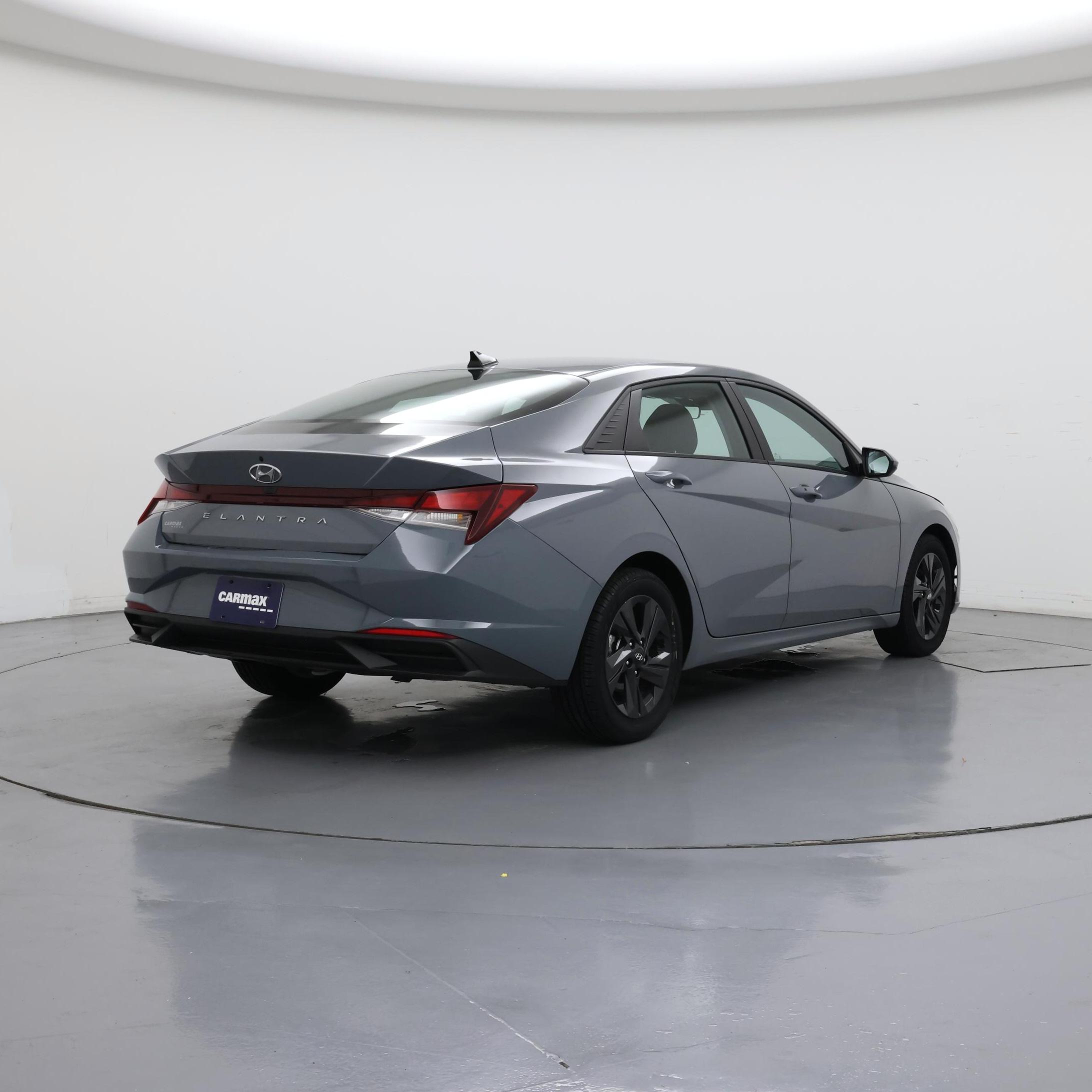 Thumbnail: 2021 Hyundai Elantra - 8
