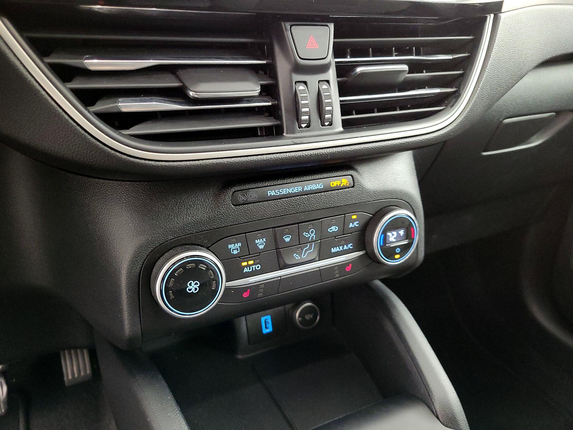 Thumbnail: 2020 Ford Escape - 16