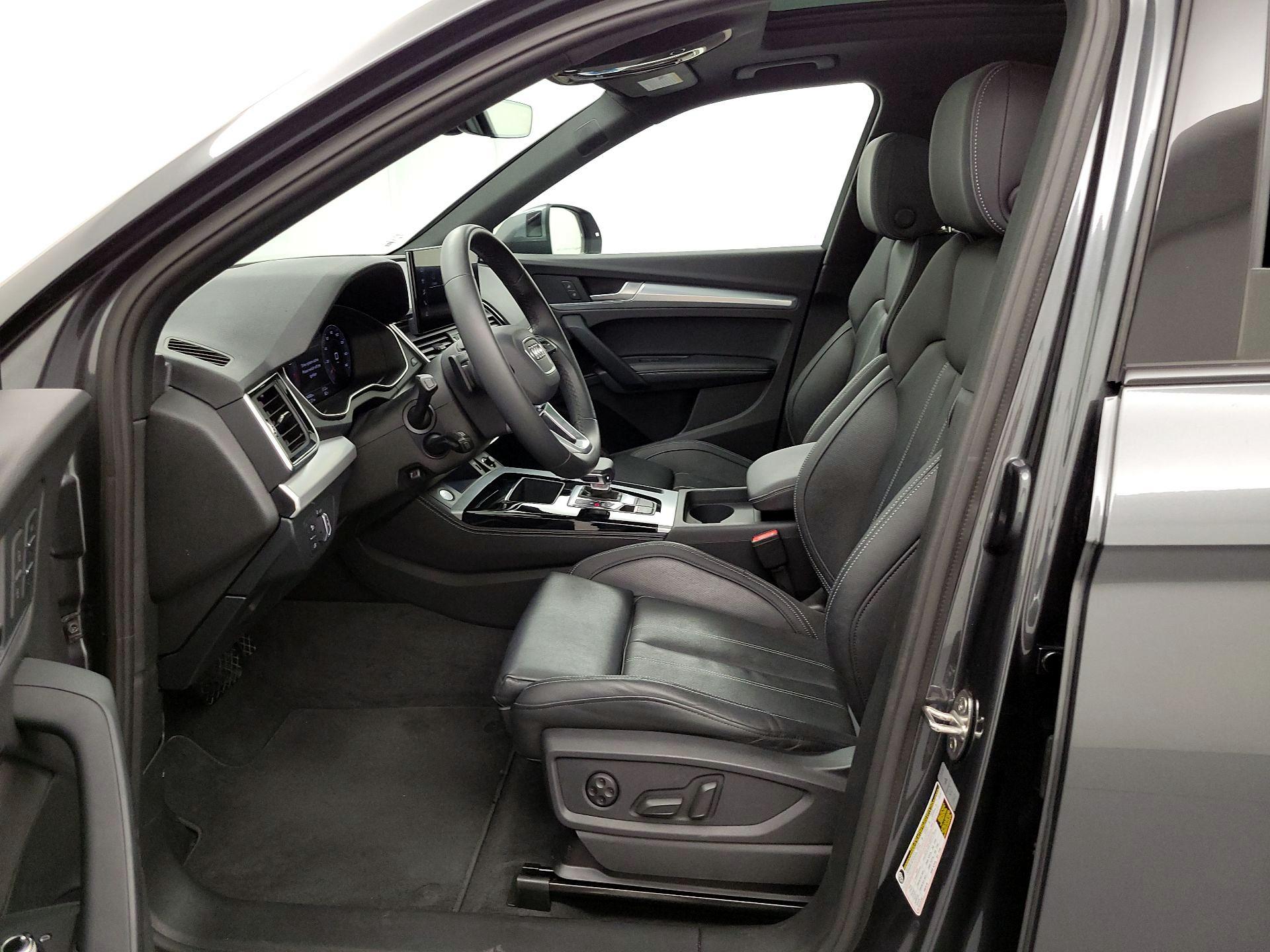 Thumbnail: 2023 Audi Q5 - 11