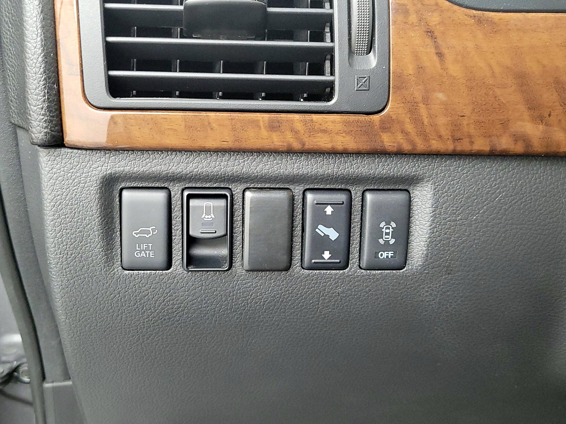 Thumbnail: 2015 Nissan Armada - 13