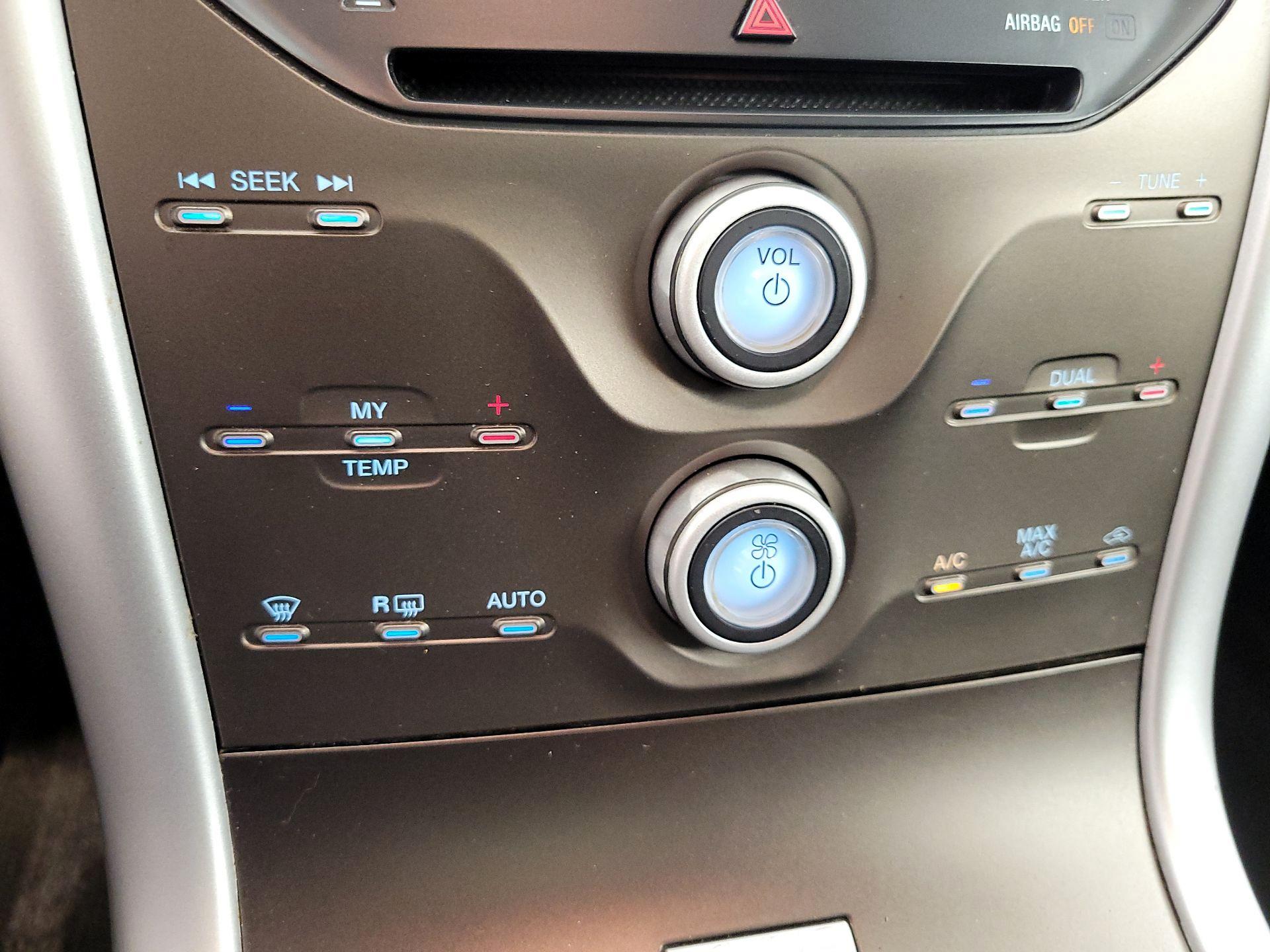 Thumbnail: 2014 Ford Edge - 16