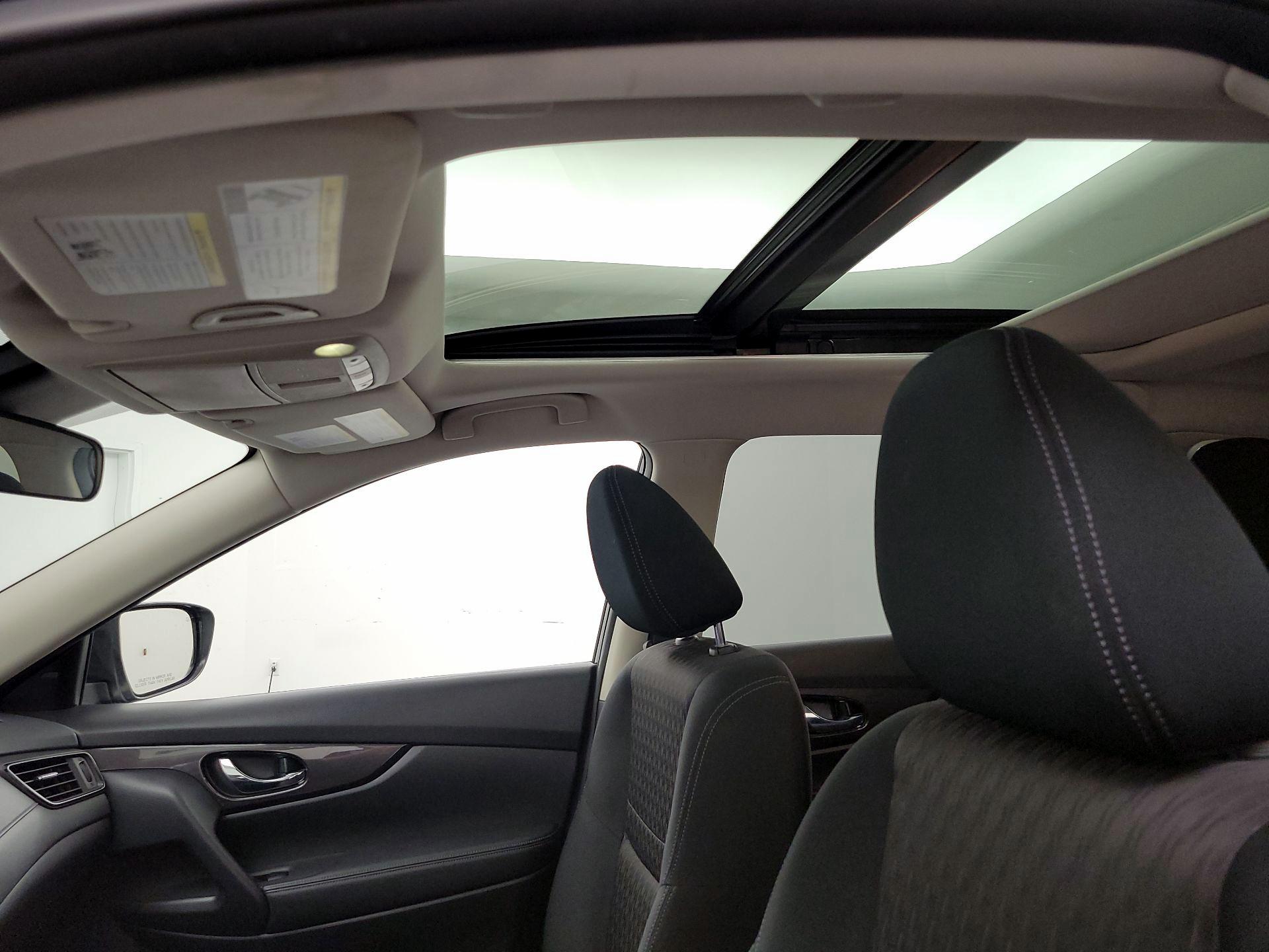Thumbnail: 2019 Nissan Rogue - 20