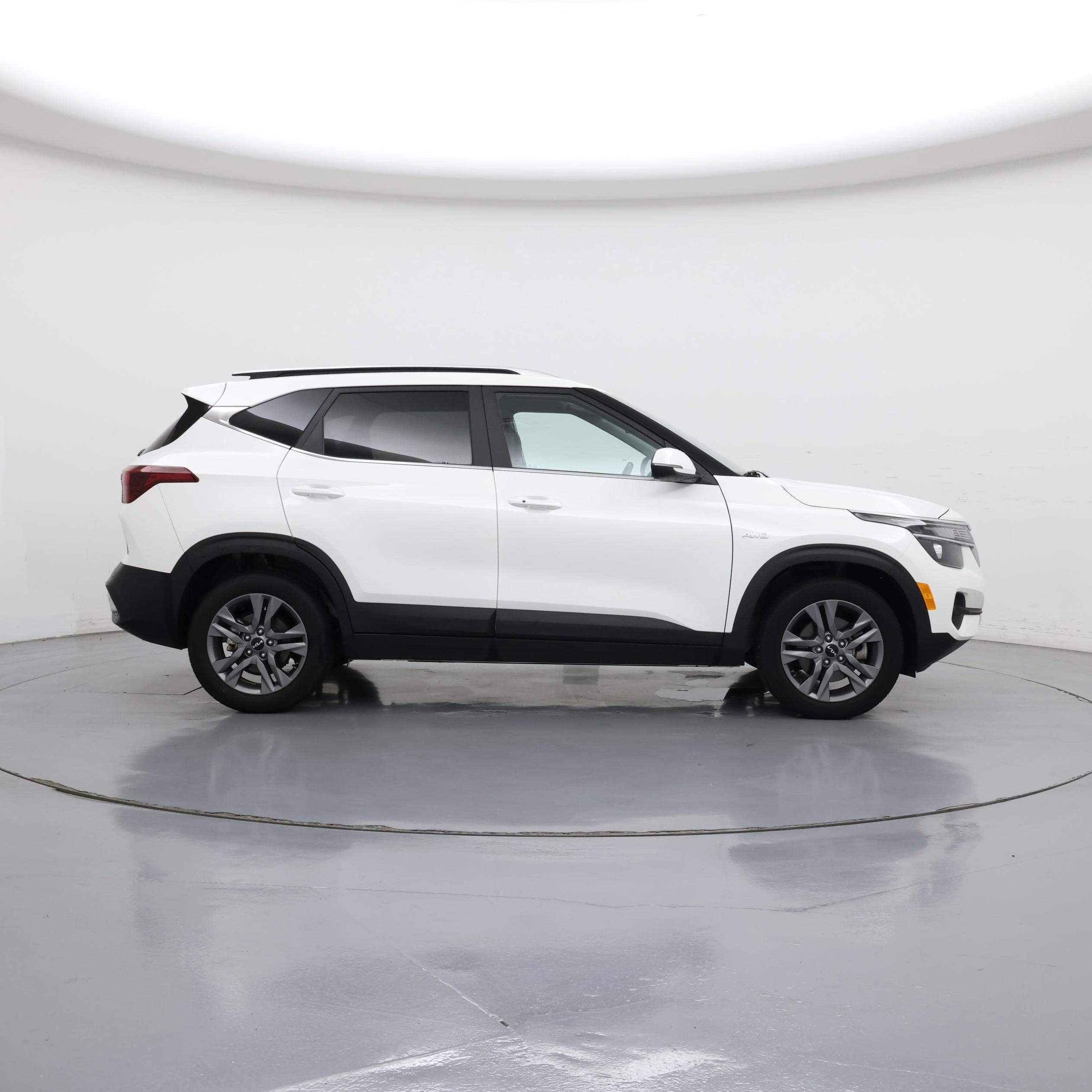 Thumbnail: 2023 Kia Seltos - 7