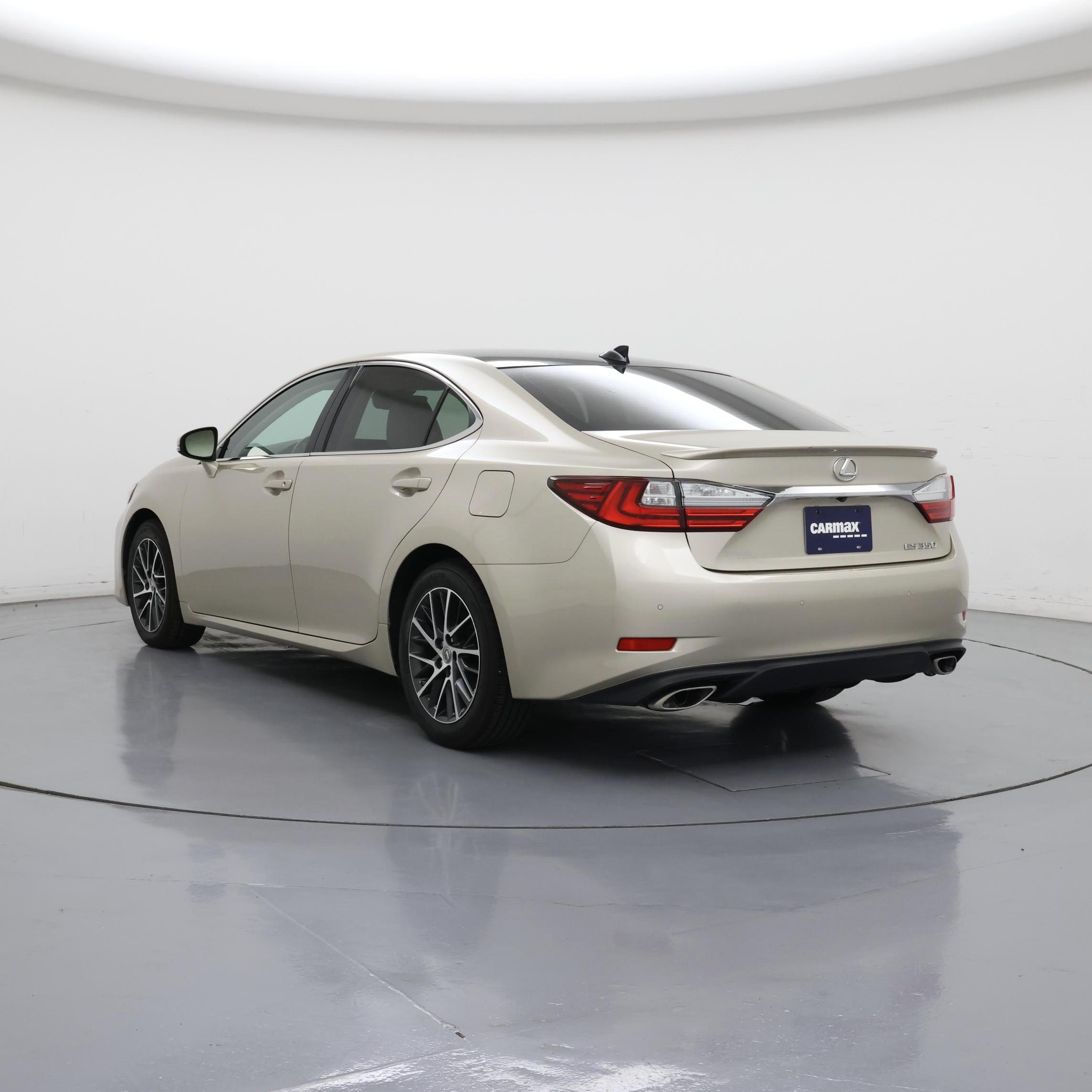 Thumbnail: 2017 Lexus ES - 2