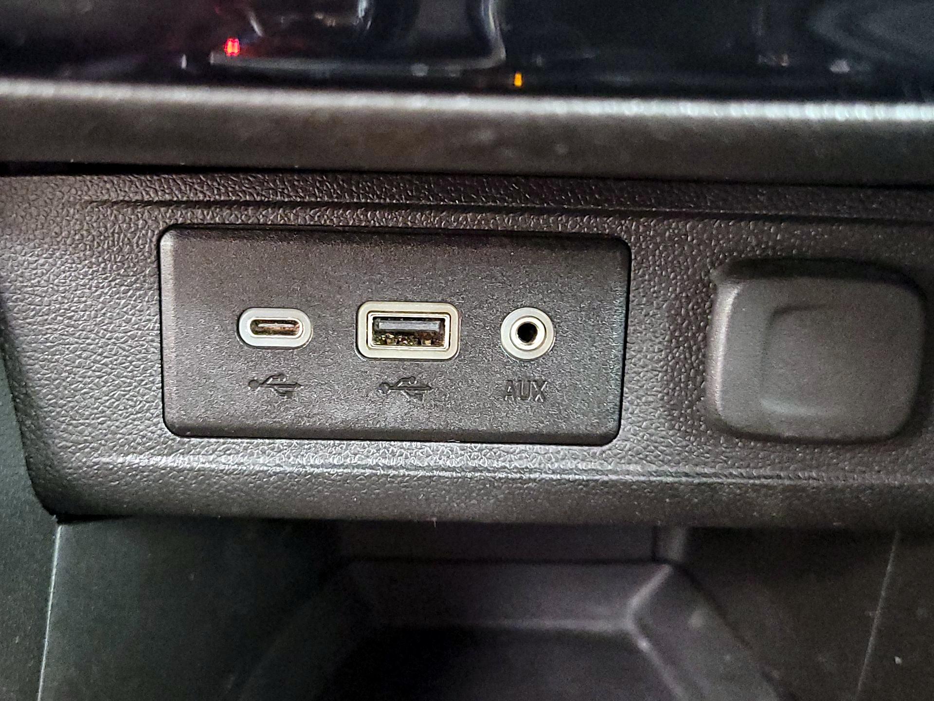 Thumbnail: 2020 Buick Encore GX - 18