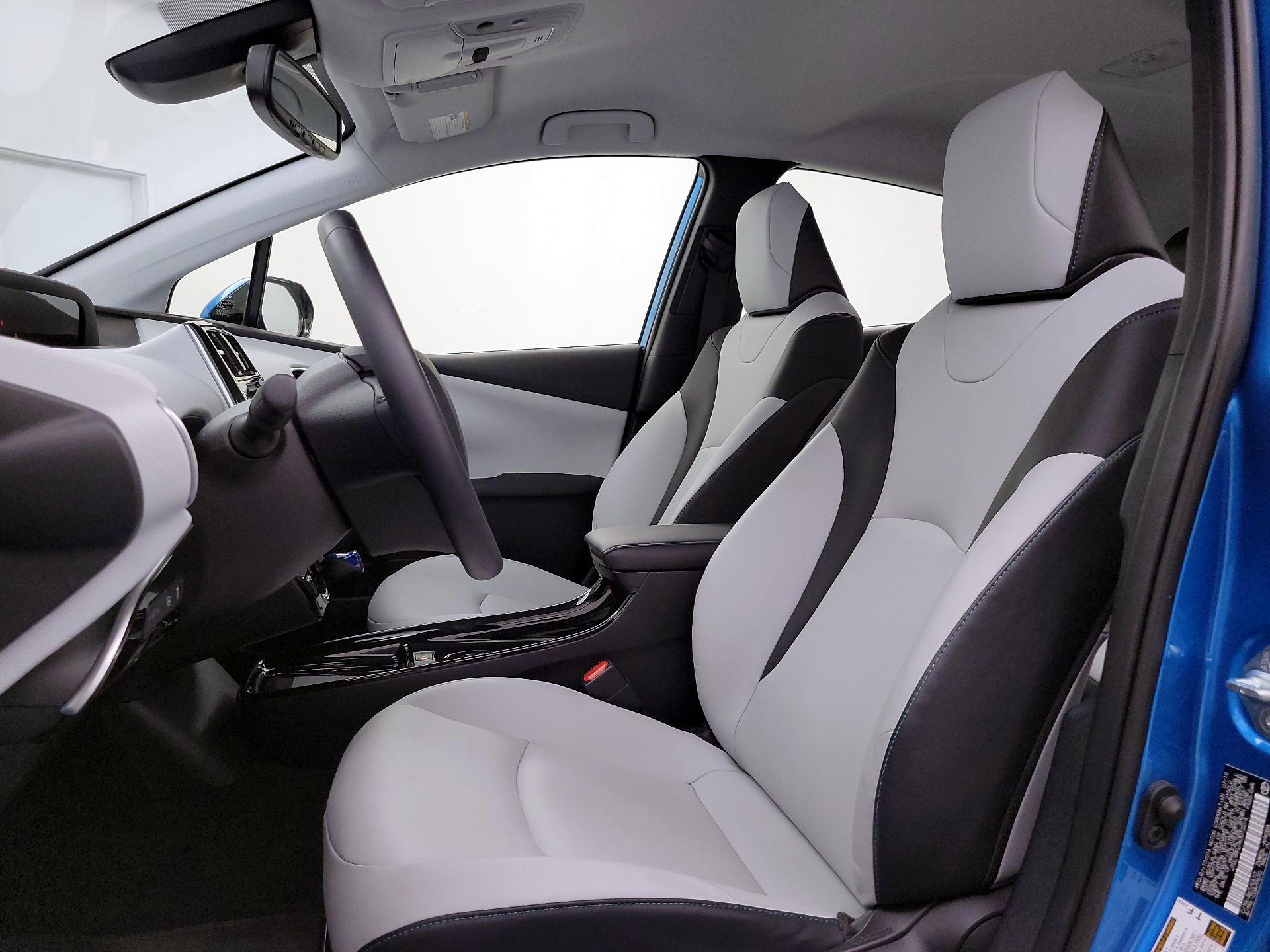 Thumbnail: 2019 Toyota Prius - 11