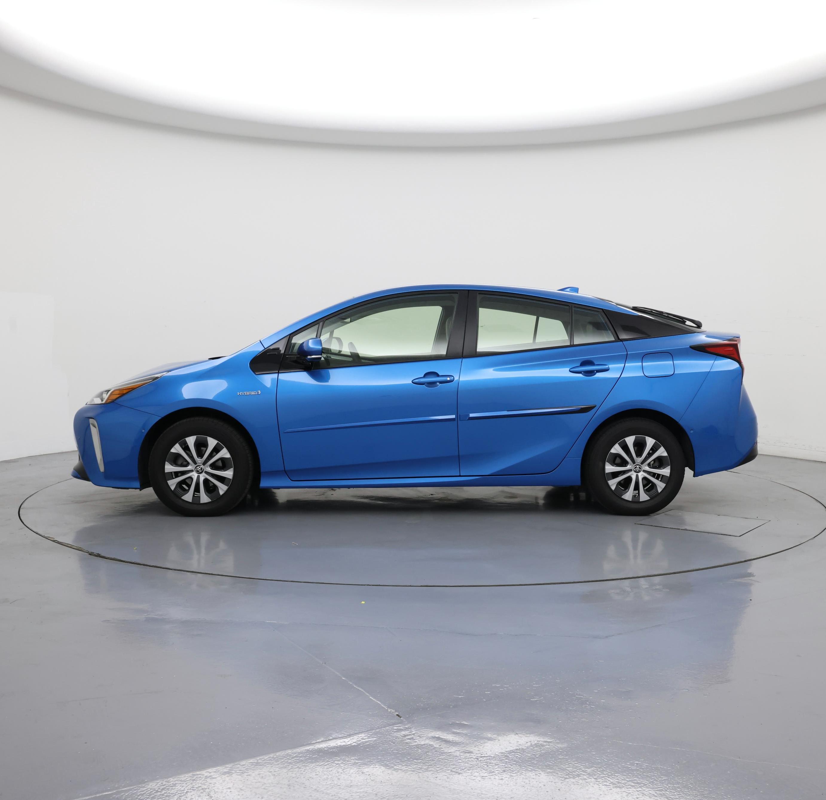 Thumbnail: 2019 Toyota Prius - 3