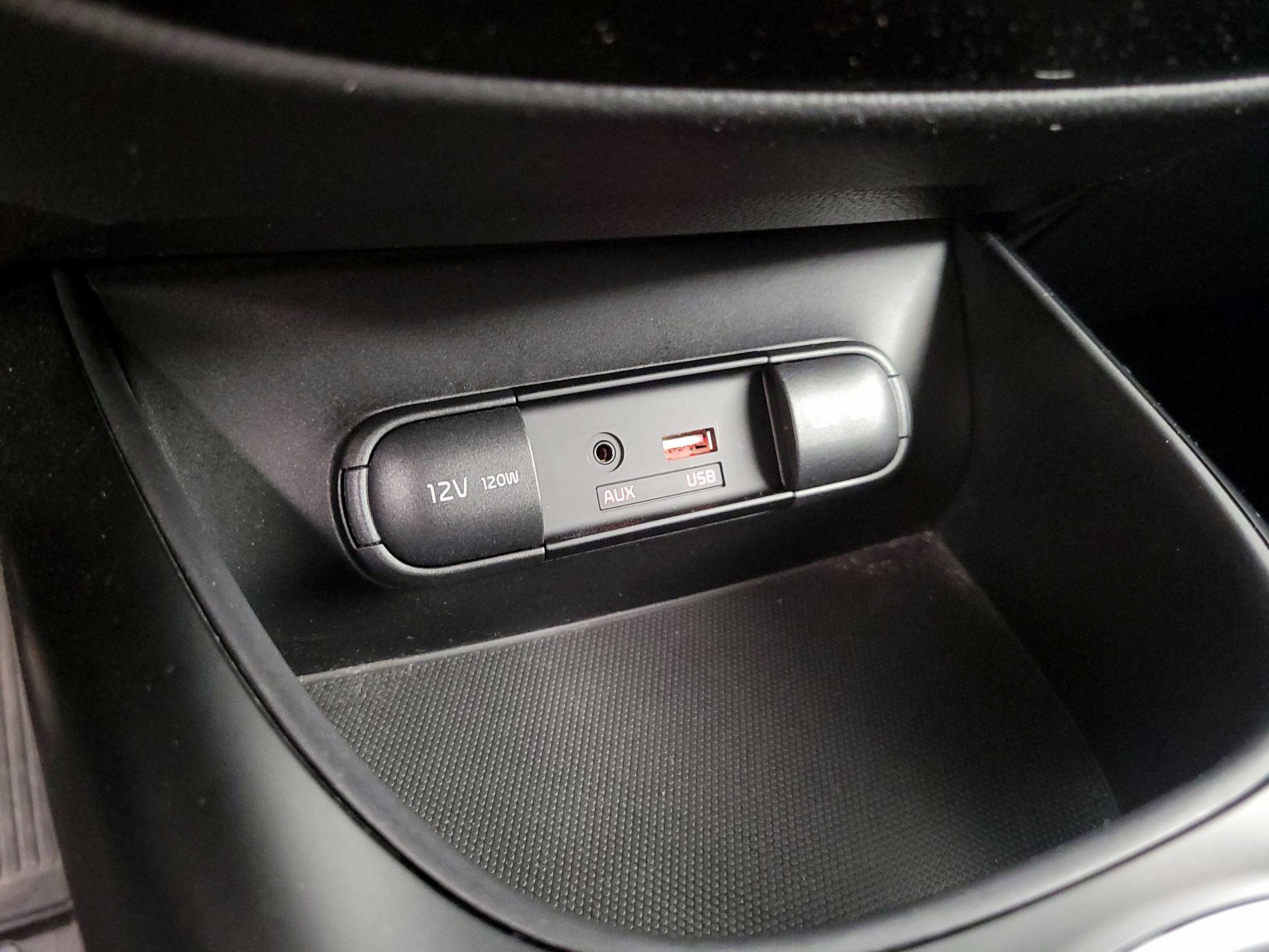 Thumbnail: 2018 Kia Soul - 18