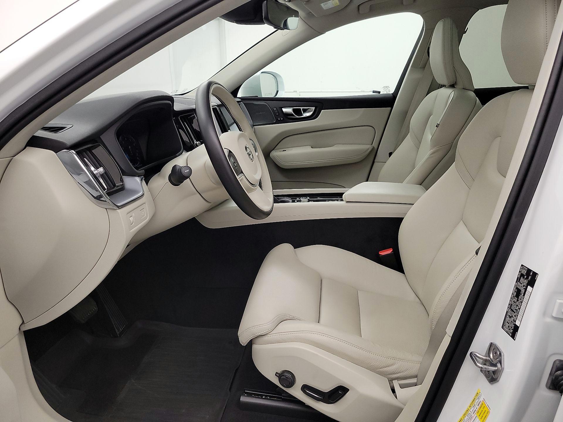 Thumbnail: 2019 Volvo XC60 - 11