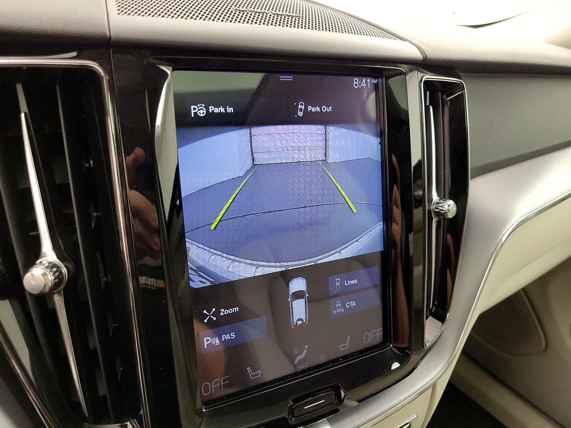 Thumbnail: 2019 Volvo XC60 - 15