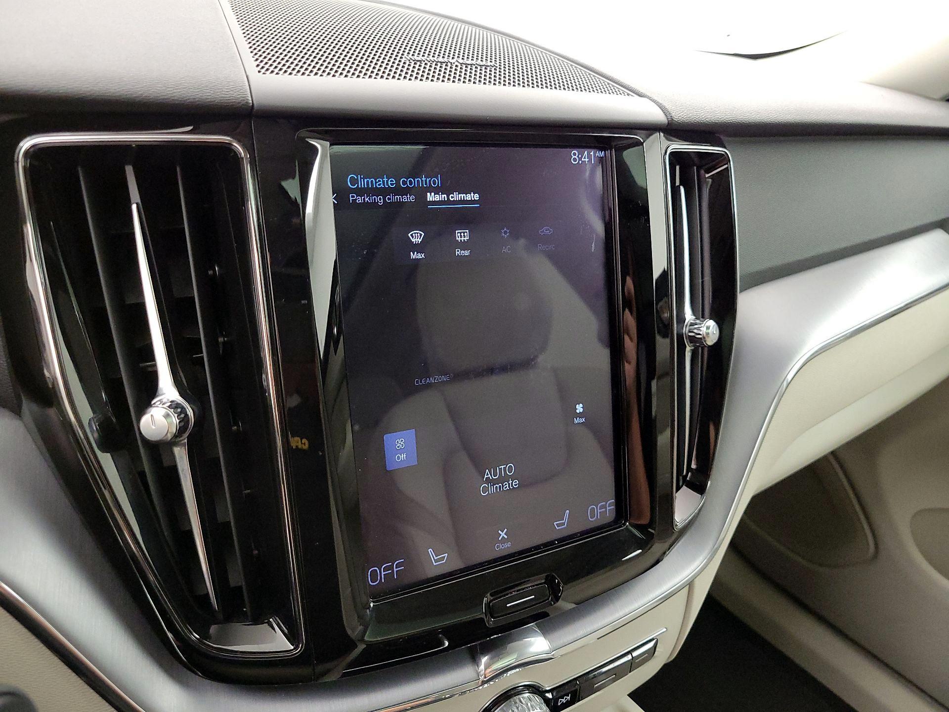 Thumbnail: 2019 Volvo XC60 - 17