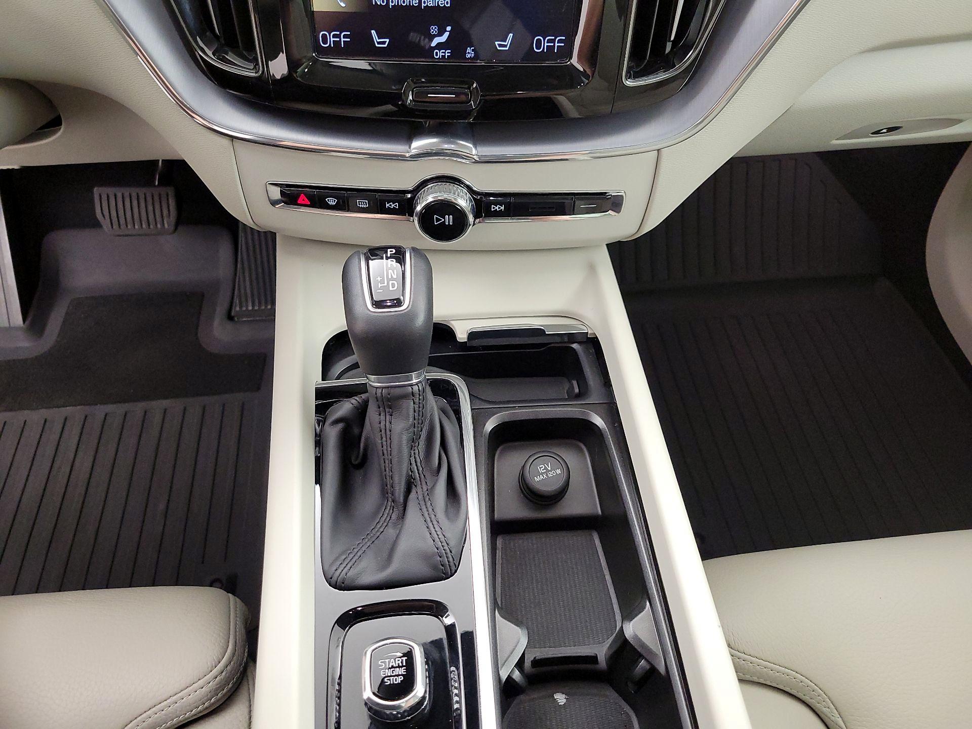 Thumbnail: 2019 Volvo XC60 - 18