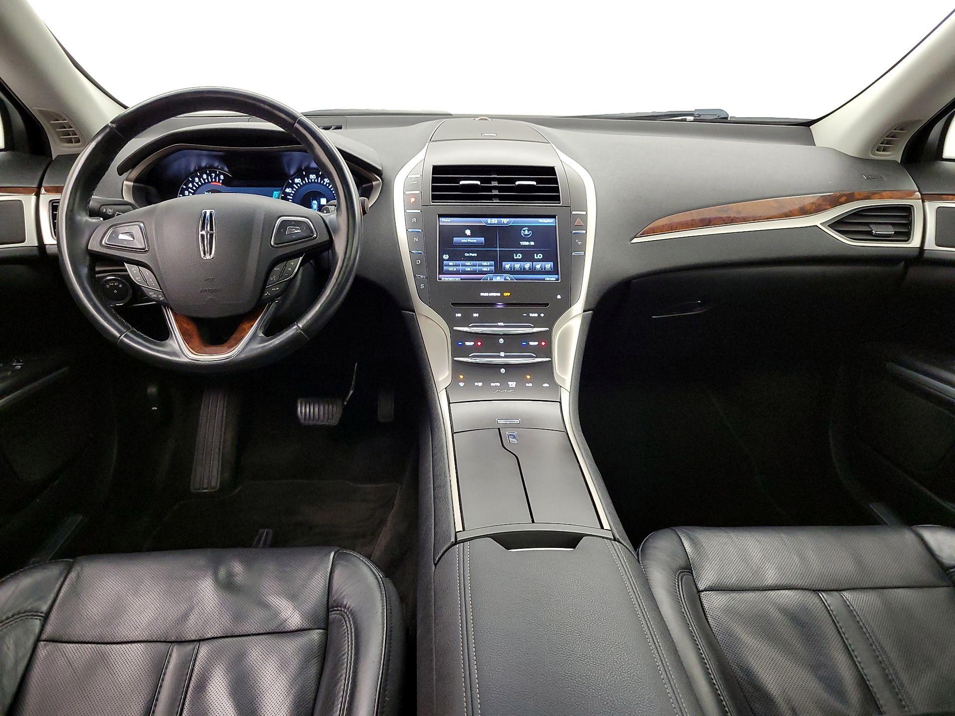 Thumbnail: 2016 Lincoln MKZ - 9