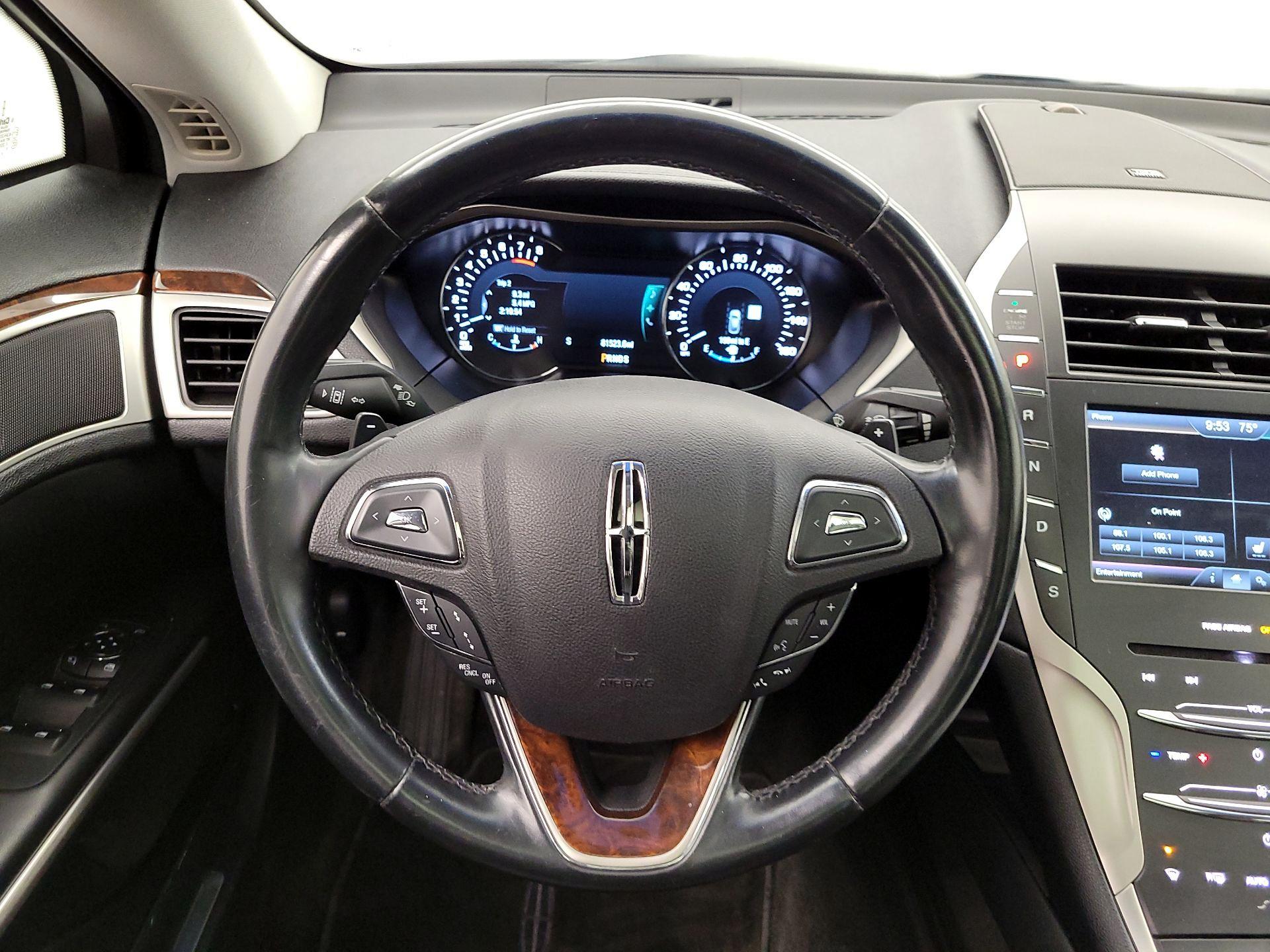 Thumbnail: 2016 Lincoln MKZ - 10