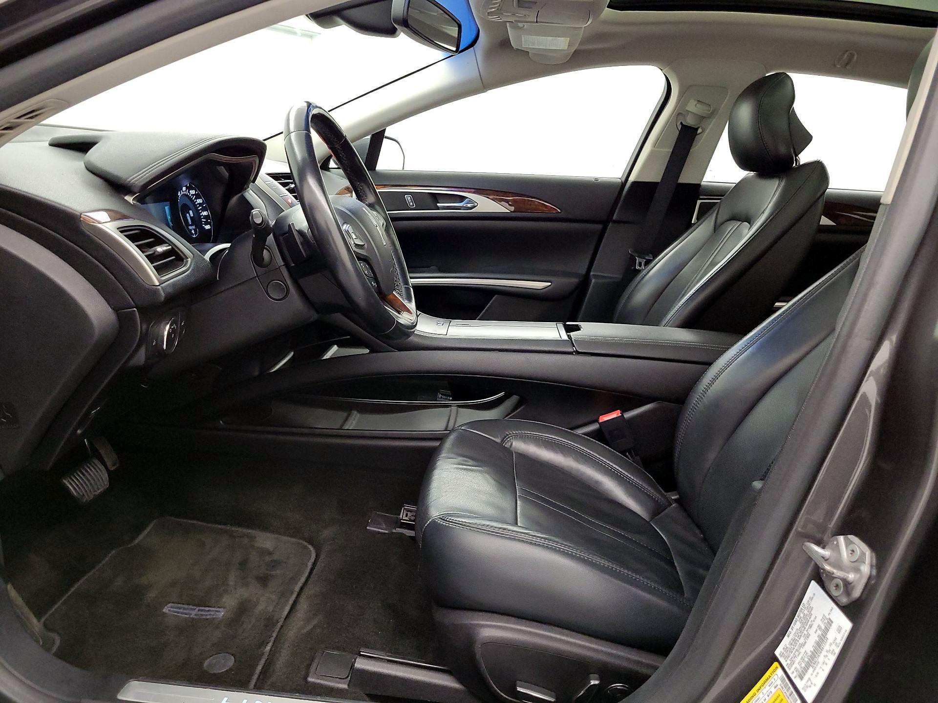 Thumbnail: 2016 Lincoln MKZ - 11