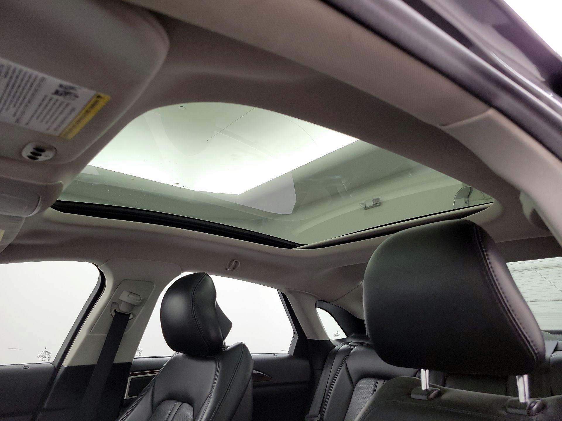 Thumbnail: 2016 Lincoln MKZ - 18