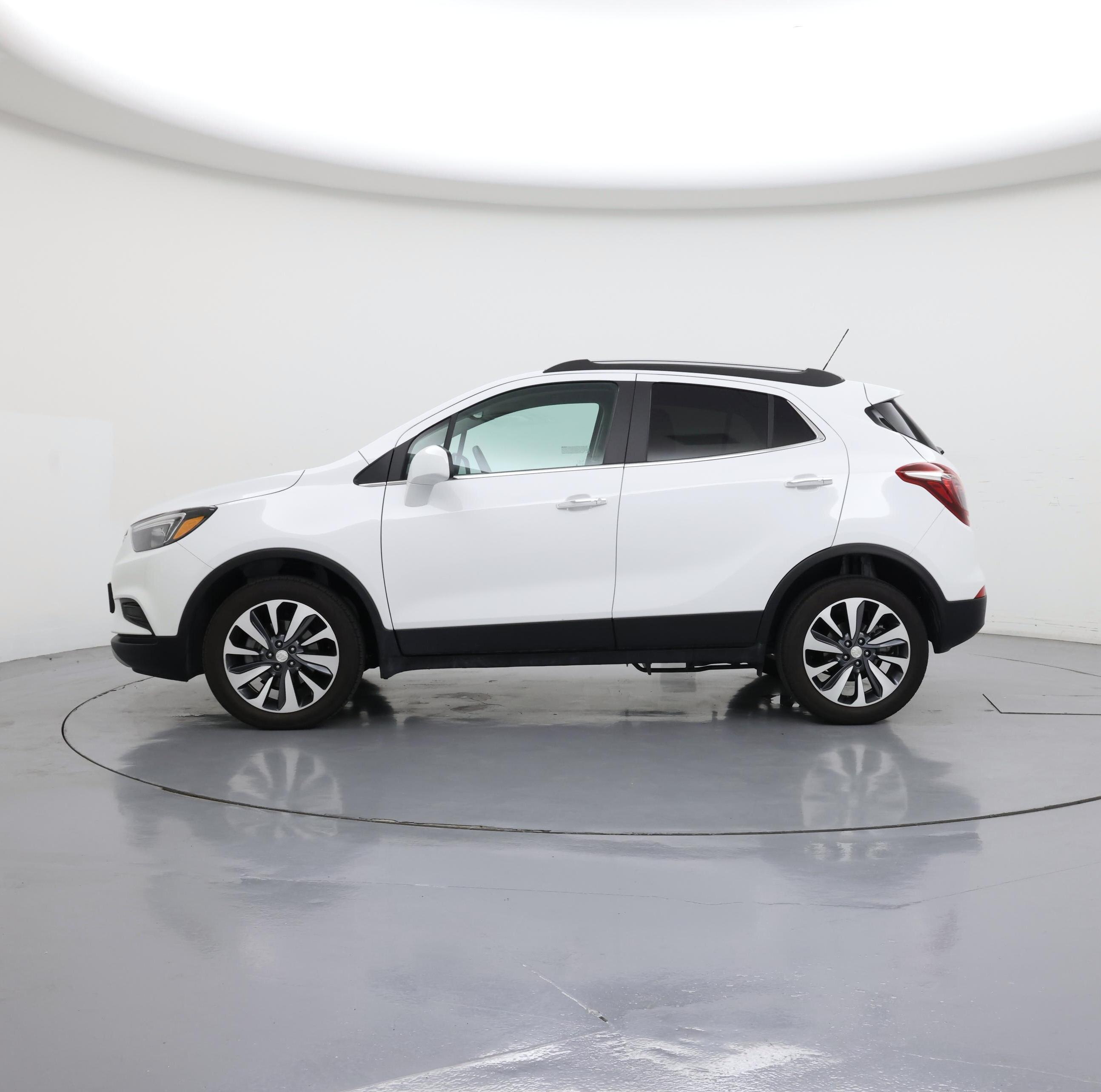 Thumbnail: 2022 Buick Encore - 3