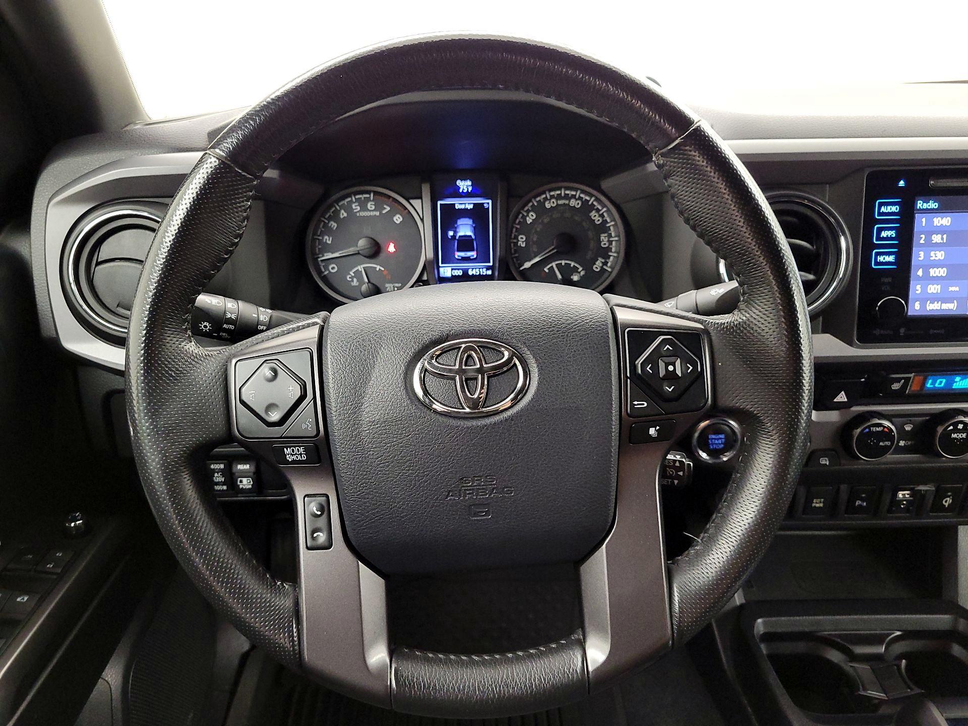 Thumbnail: 2017 Toyota Tacoma - 10