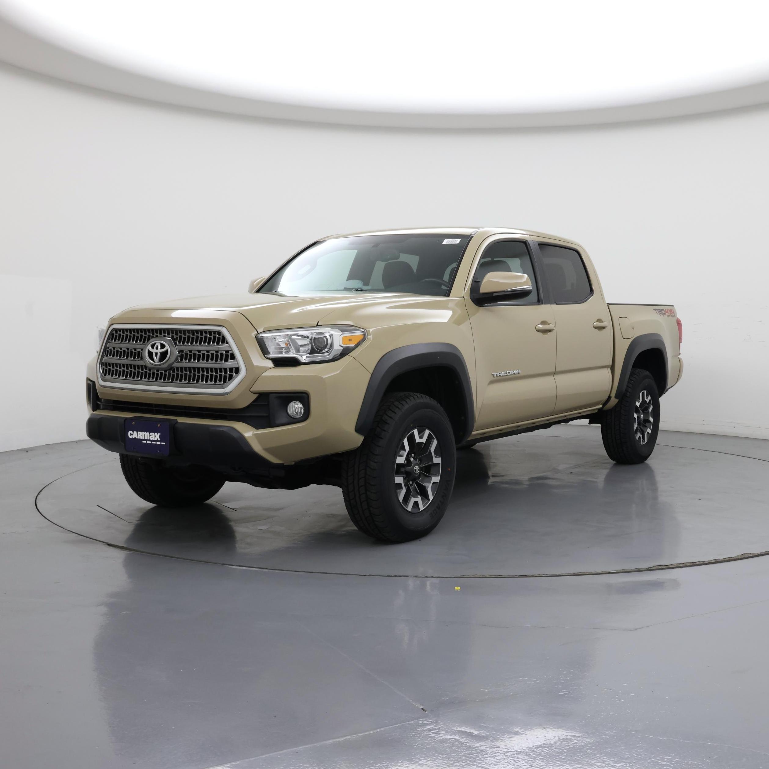 Thumbnail: 2017 Toyota Tacoma - 4