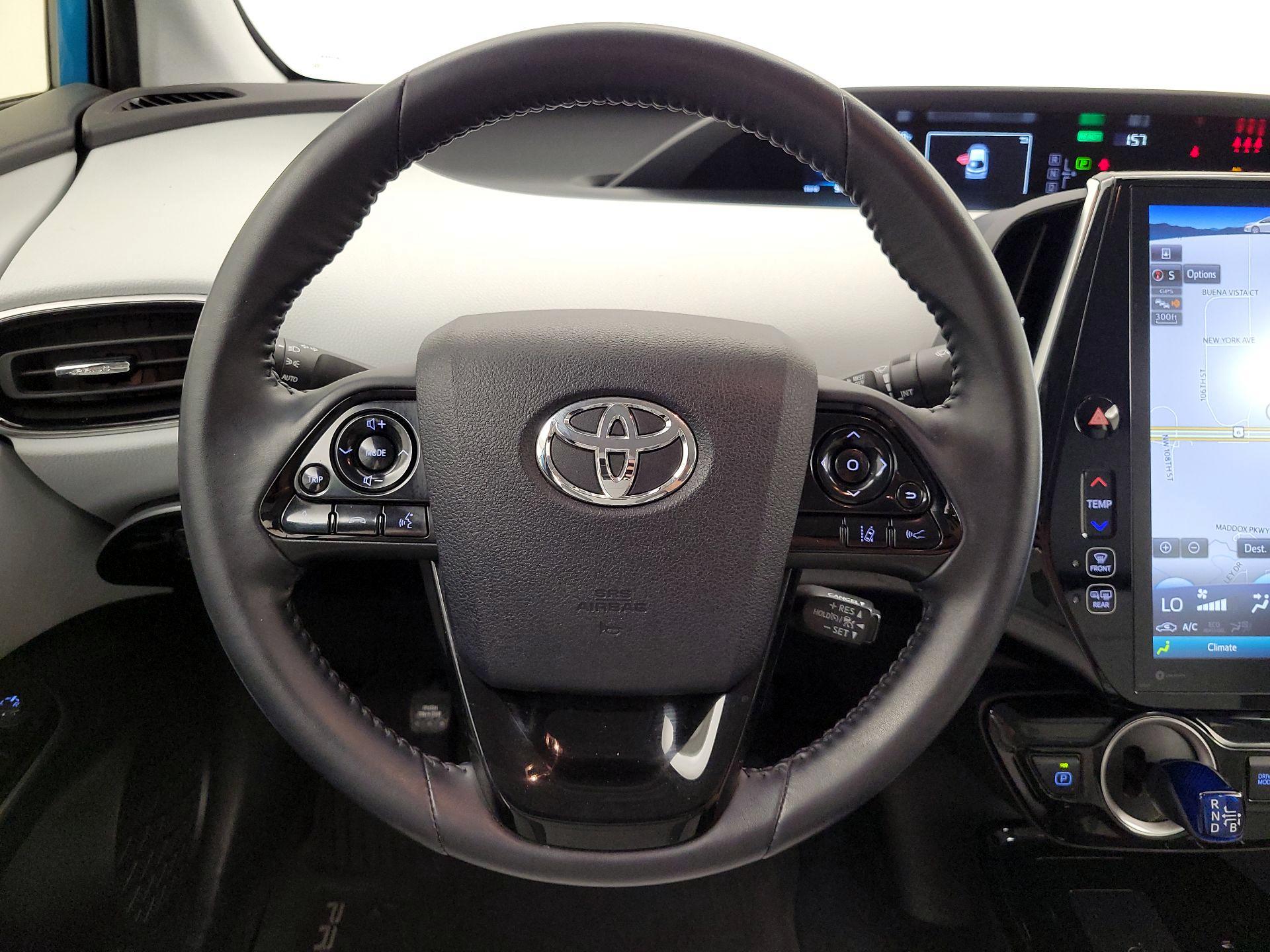 Thumbnail: 2021 Toyota Prius Prime - 10