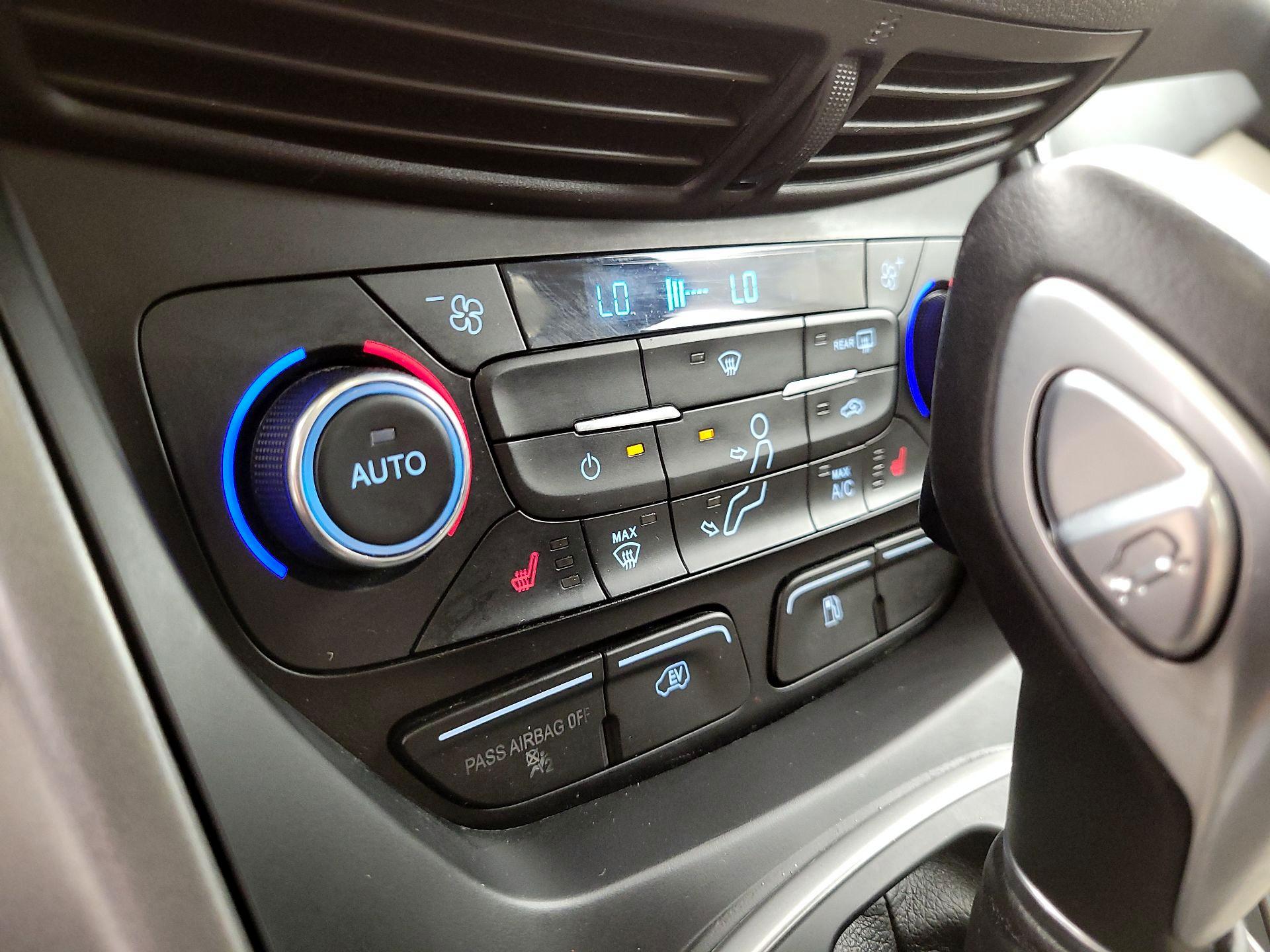Thumbnail: 2017 Ford C-Max - 16