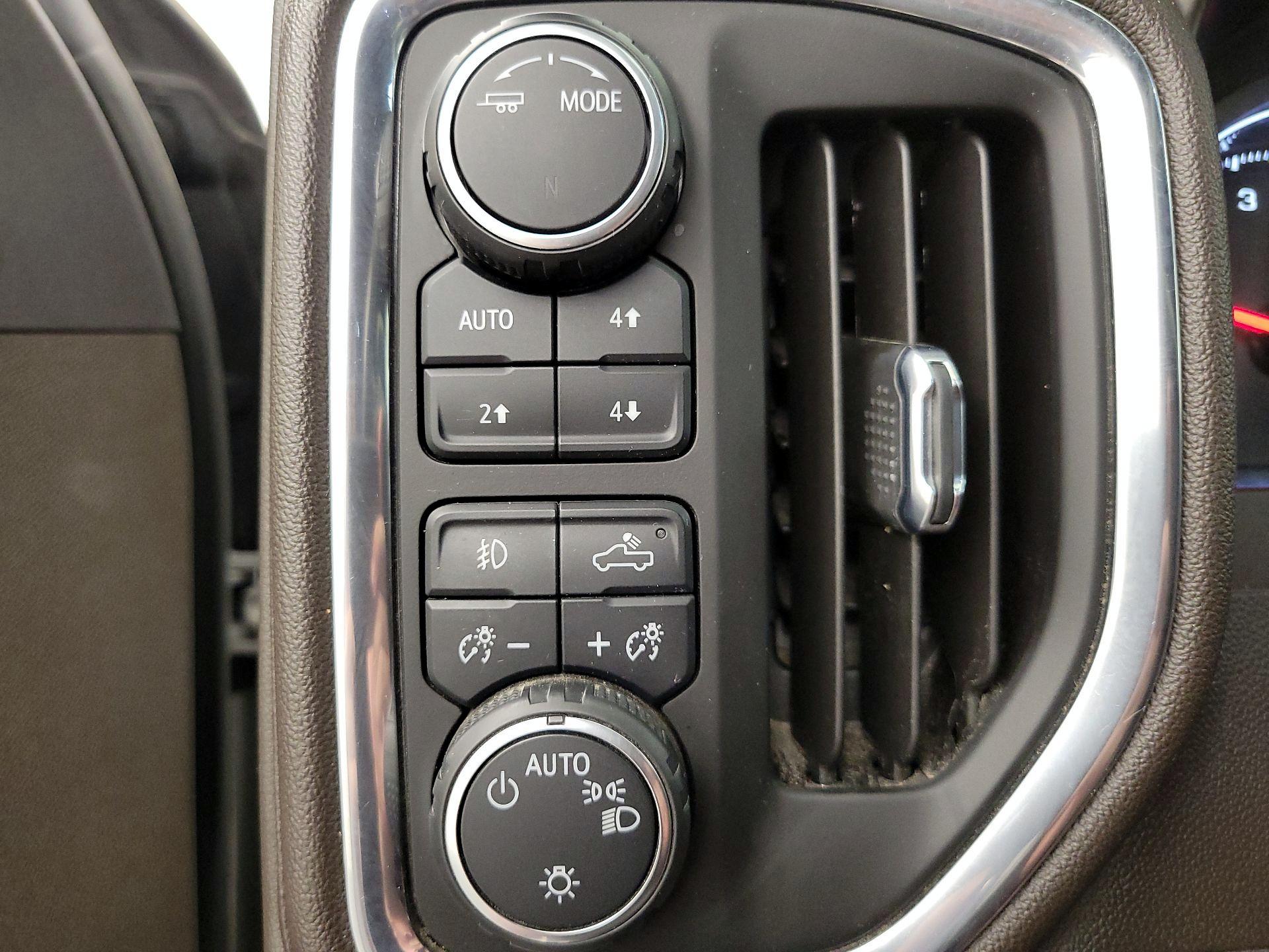 Thumbnail: 2021 Chevrolet Silverado 1500 - 13