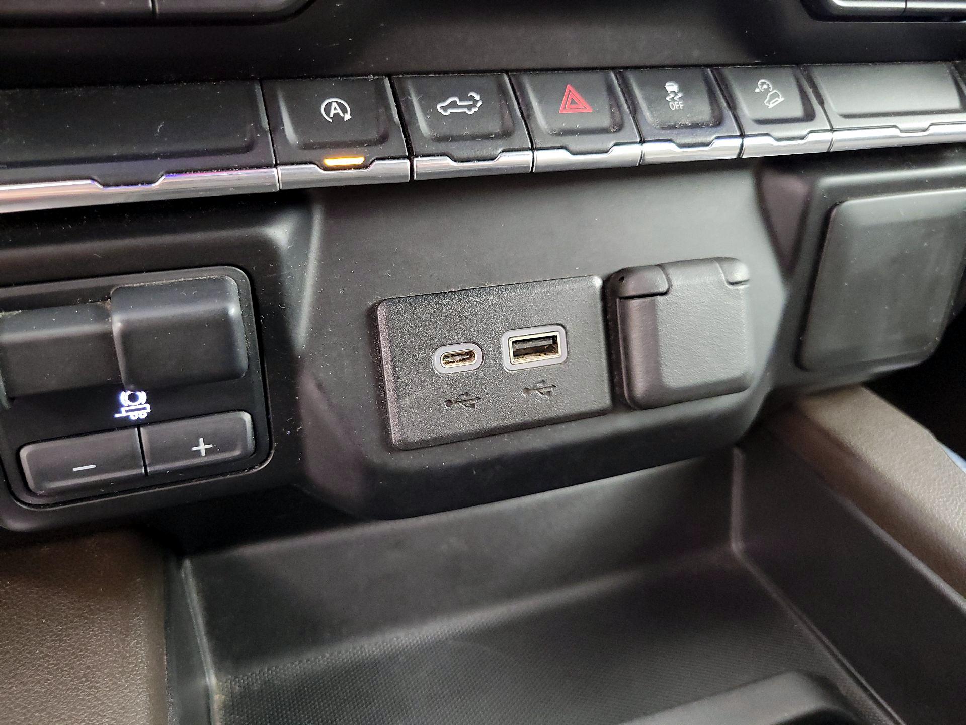 Thumbnail: 2021 Chevrolet Silverado 1500 - 18