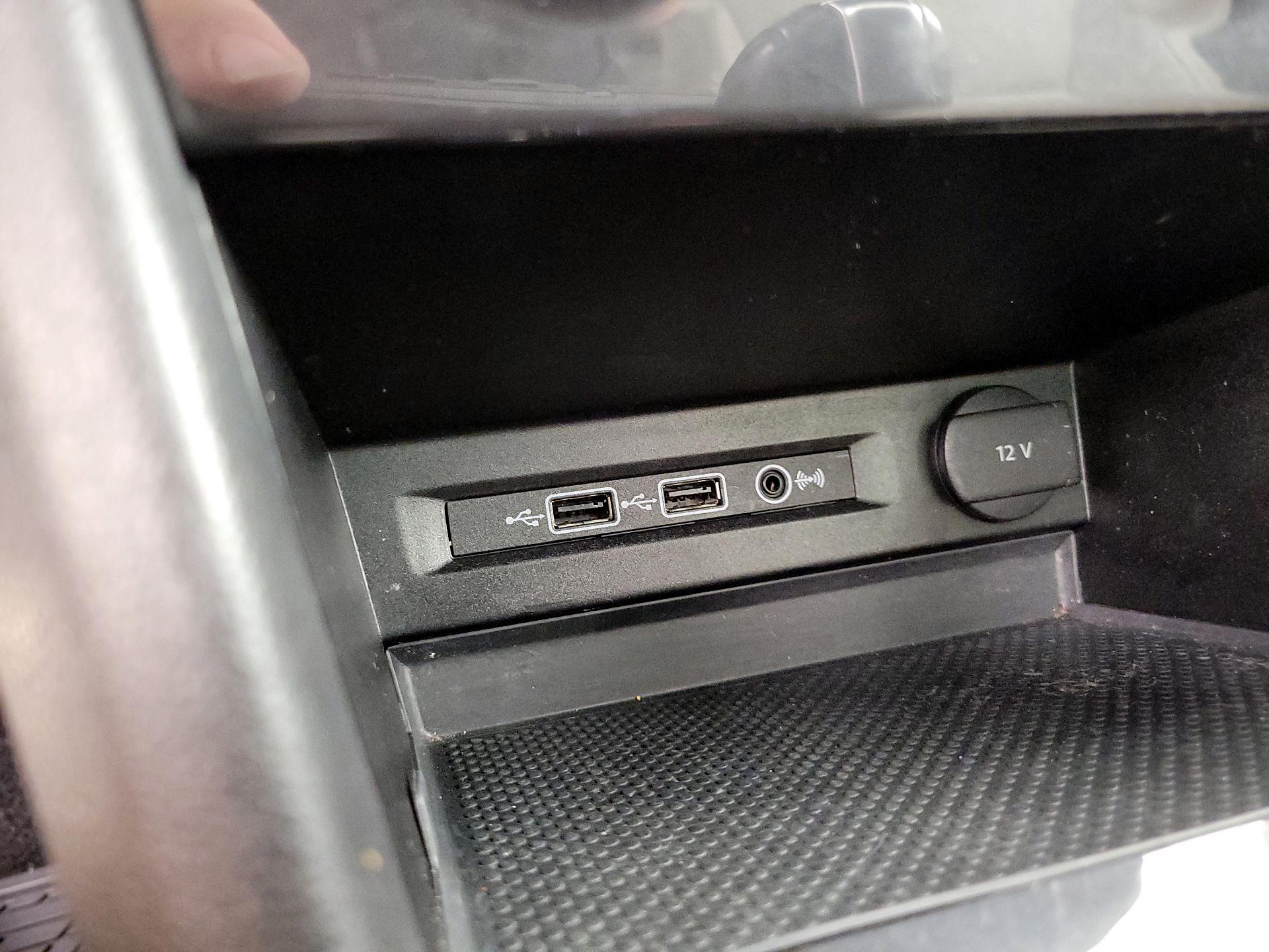 Thumbnail: 2019 Volkswagen Tiguan - 19