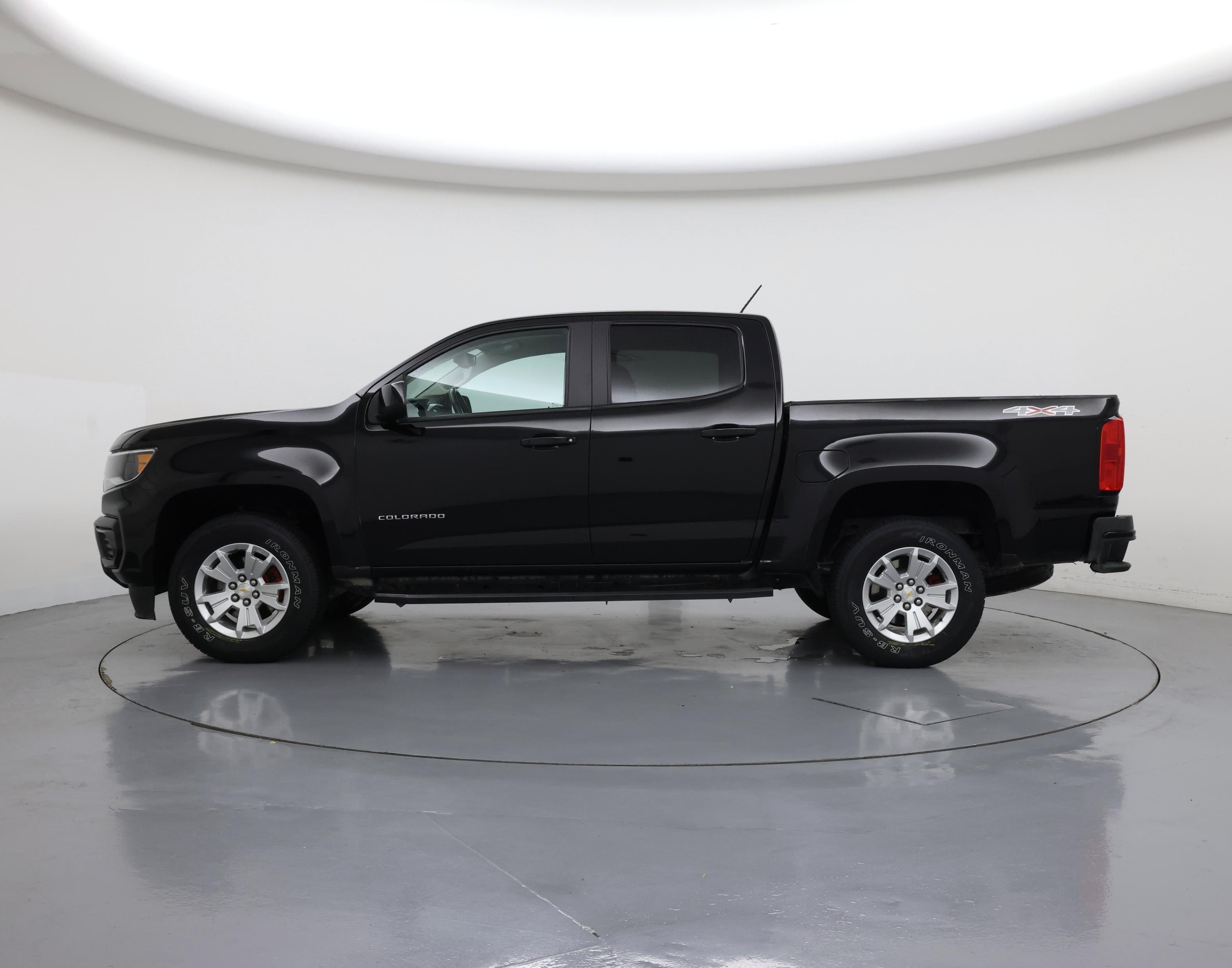 Thumbnail: 2021 Chevrolet Colorado - 3