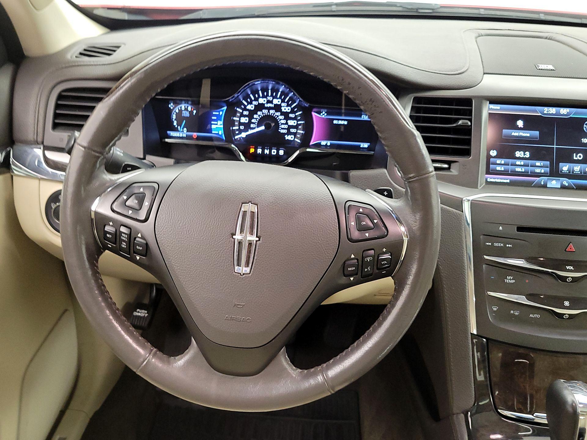 Thumbnail: 2015 Lincoln MKS - 10