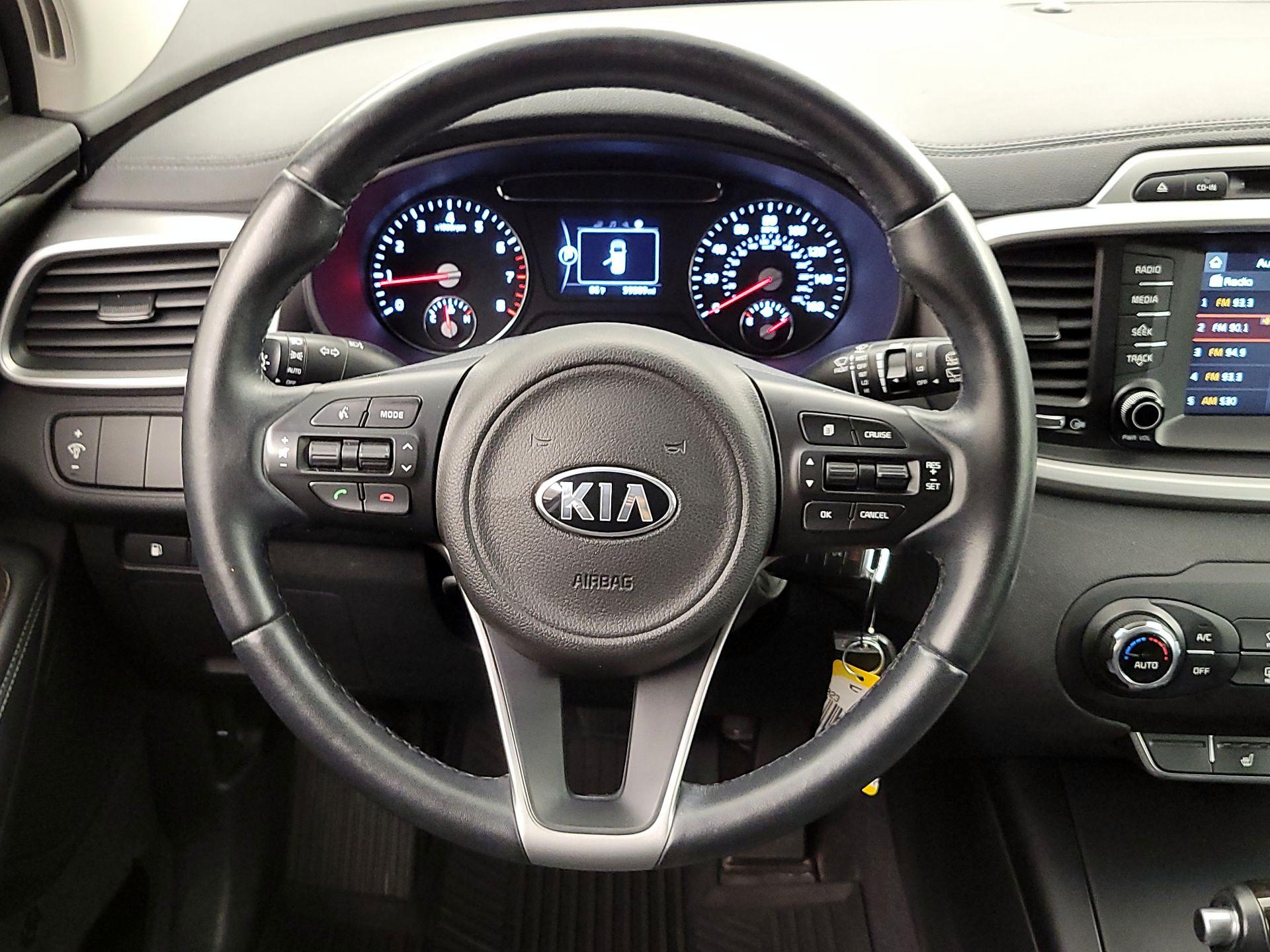 Thumbnail: 2017 Kia Sorento - 10
