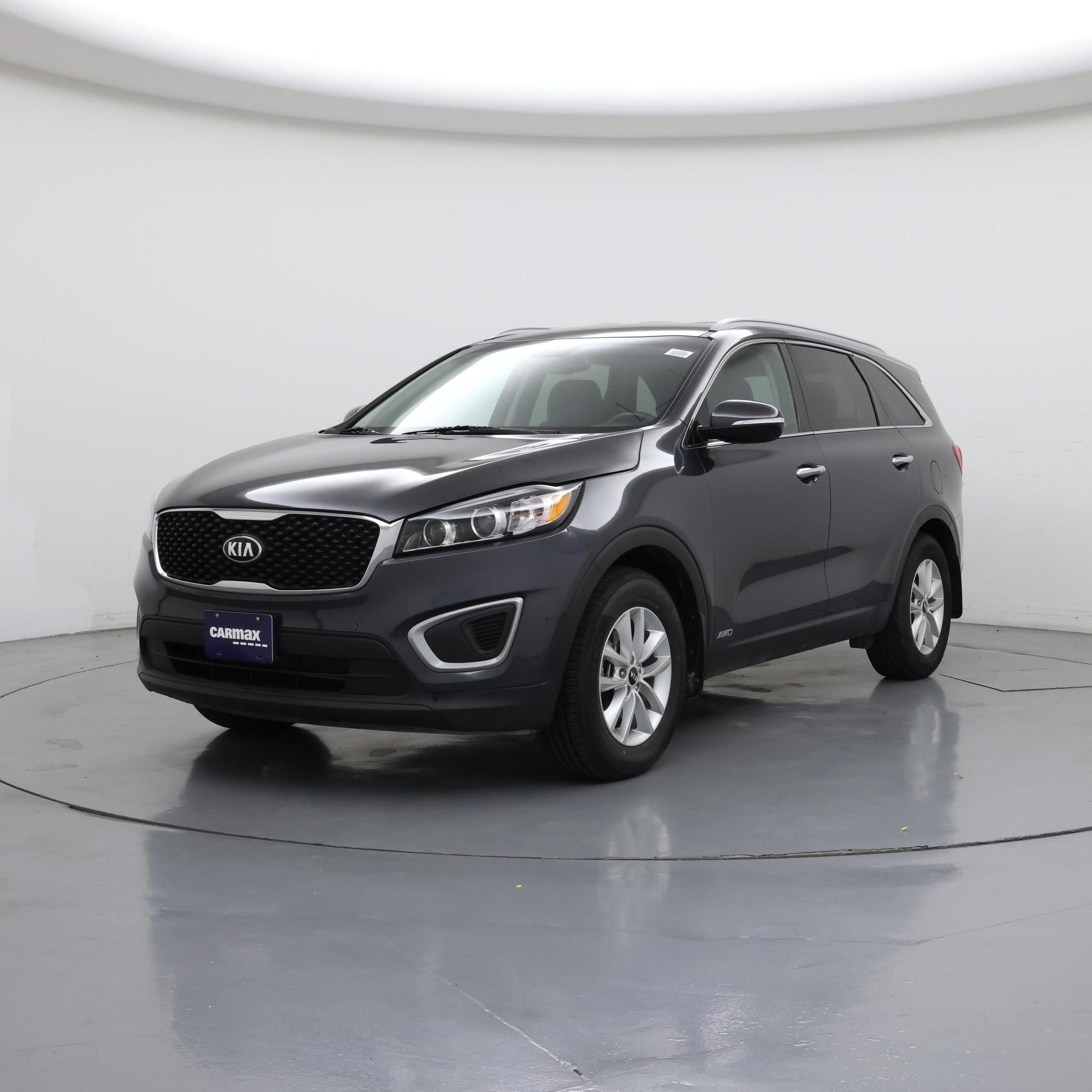 Thumbnail: 2017 Kia Sorento - 4