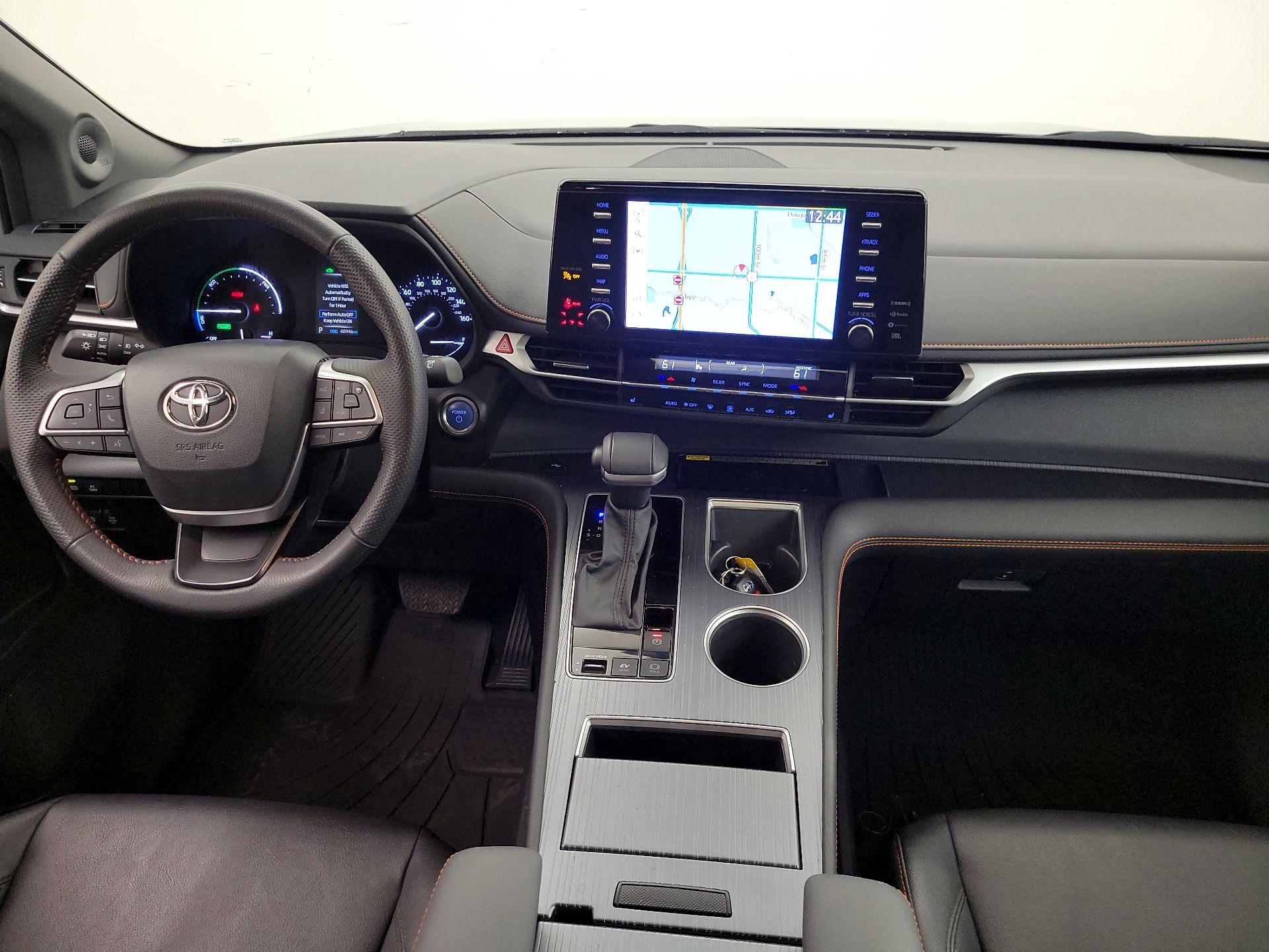 Thumbnail: 2024 Toyota Sienna - 9