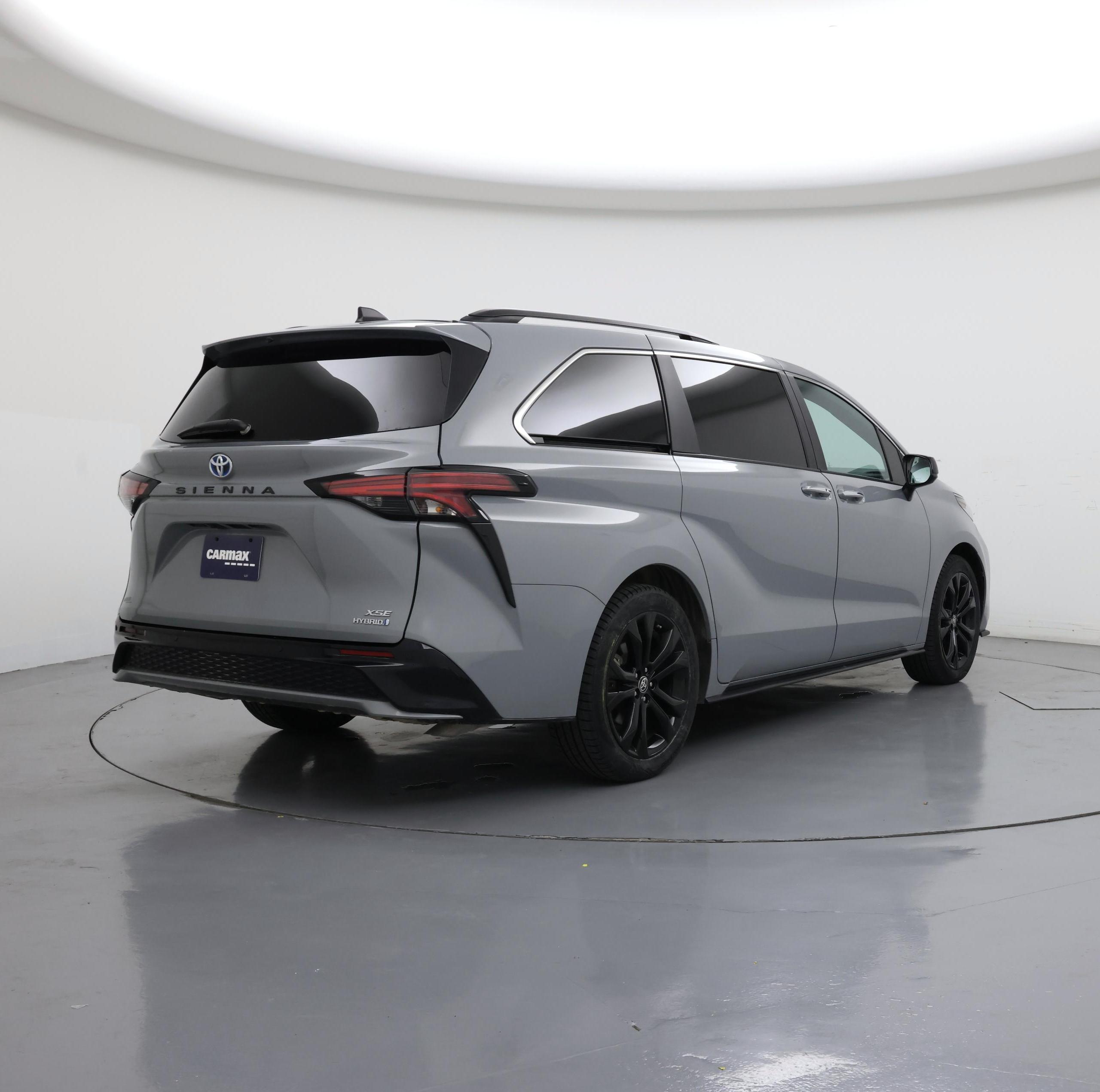 Thumbnail: 2024 Toyota Sienna - 8