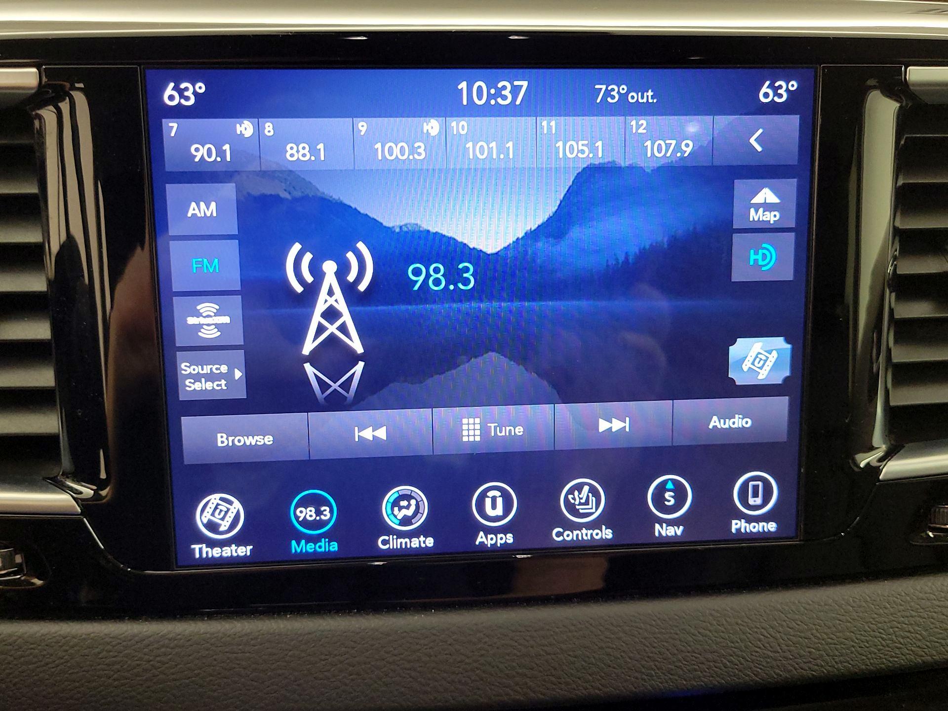 Thumbnail: 2019 Chrysler Pacifica - 16