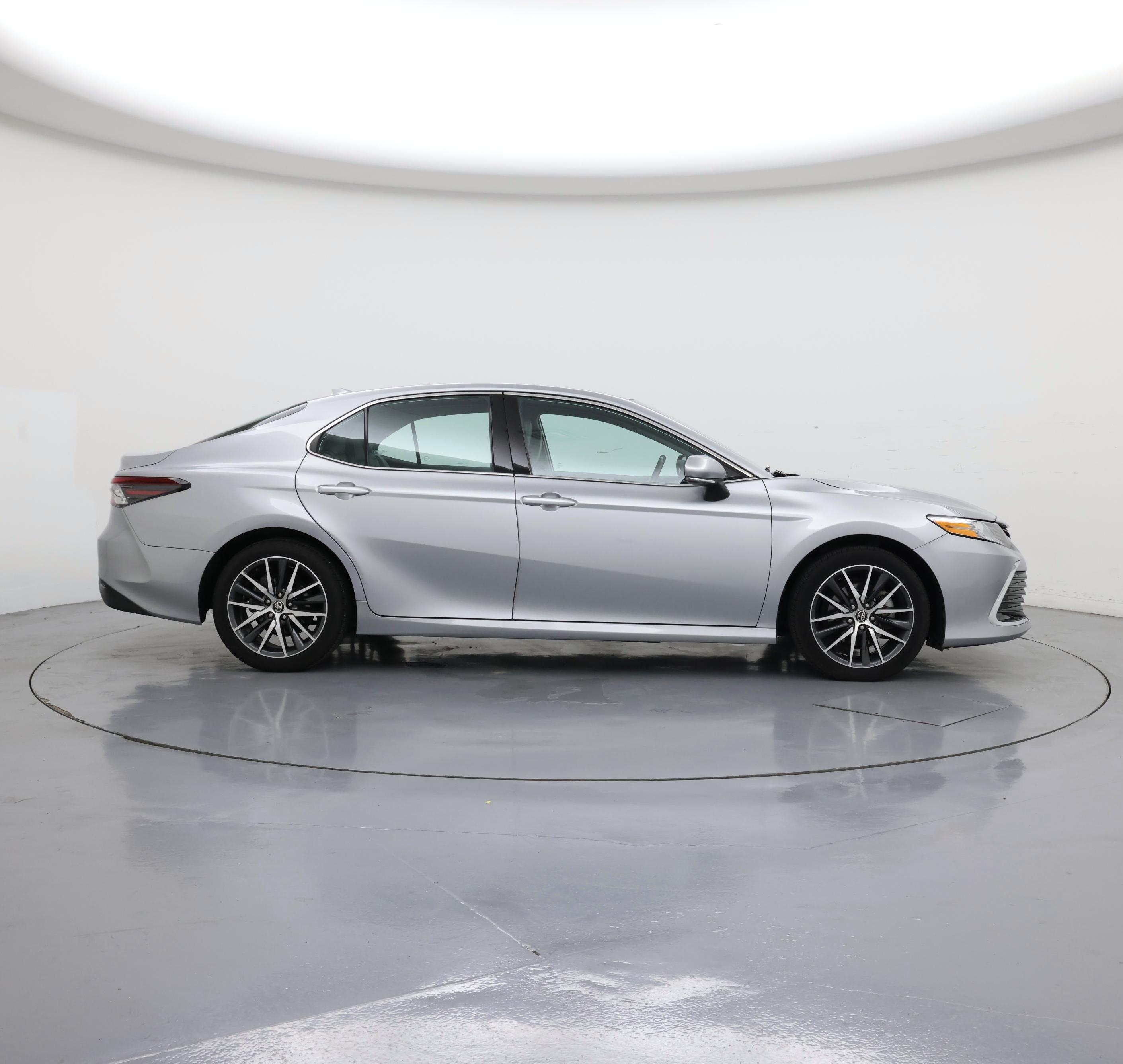 Thumbnail: 2022 Toyota Camry - 7