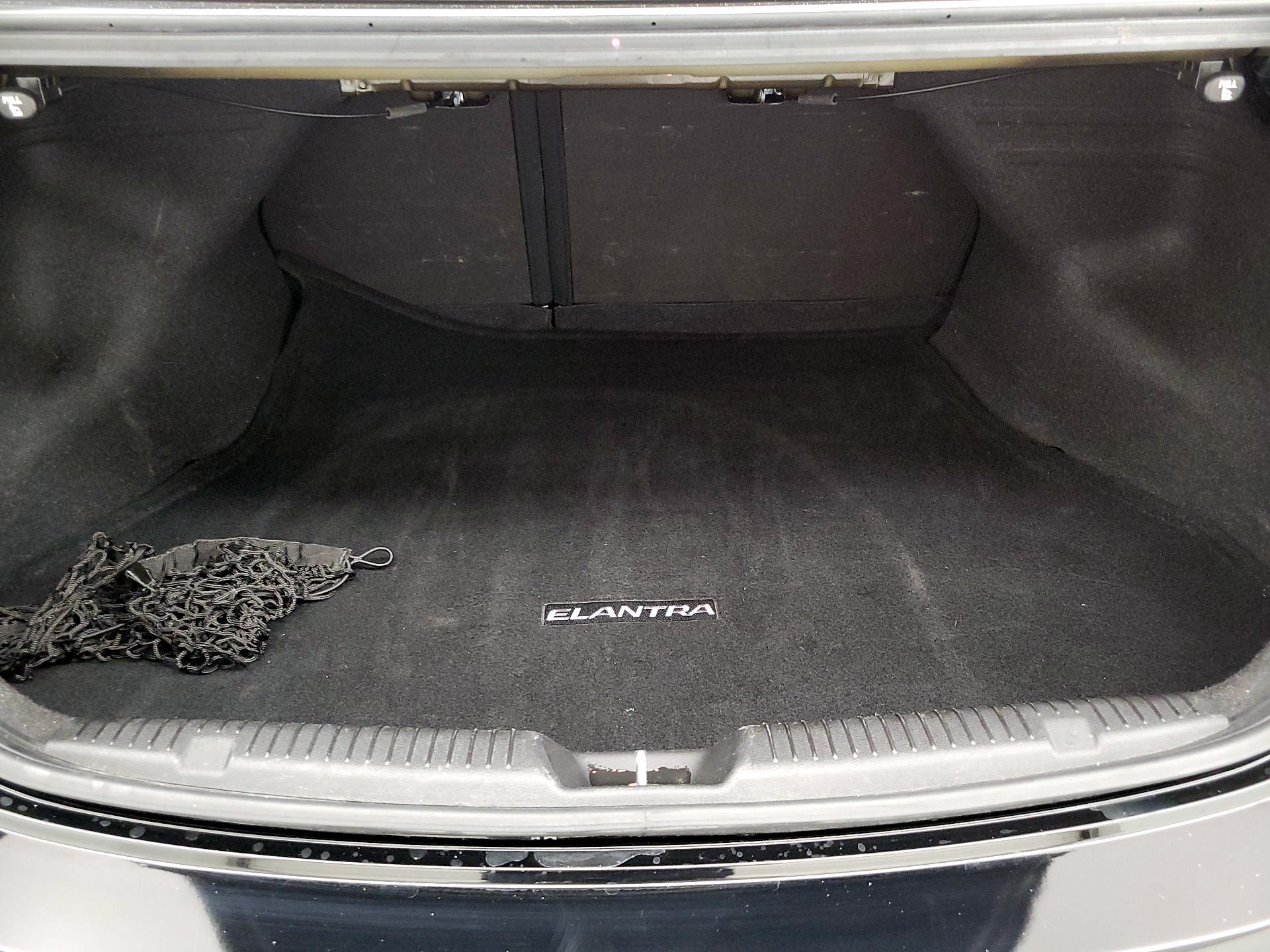 Thumbnail: 2015 Hyundai Elantra - 20