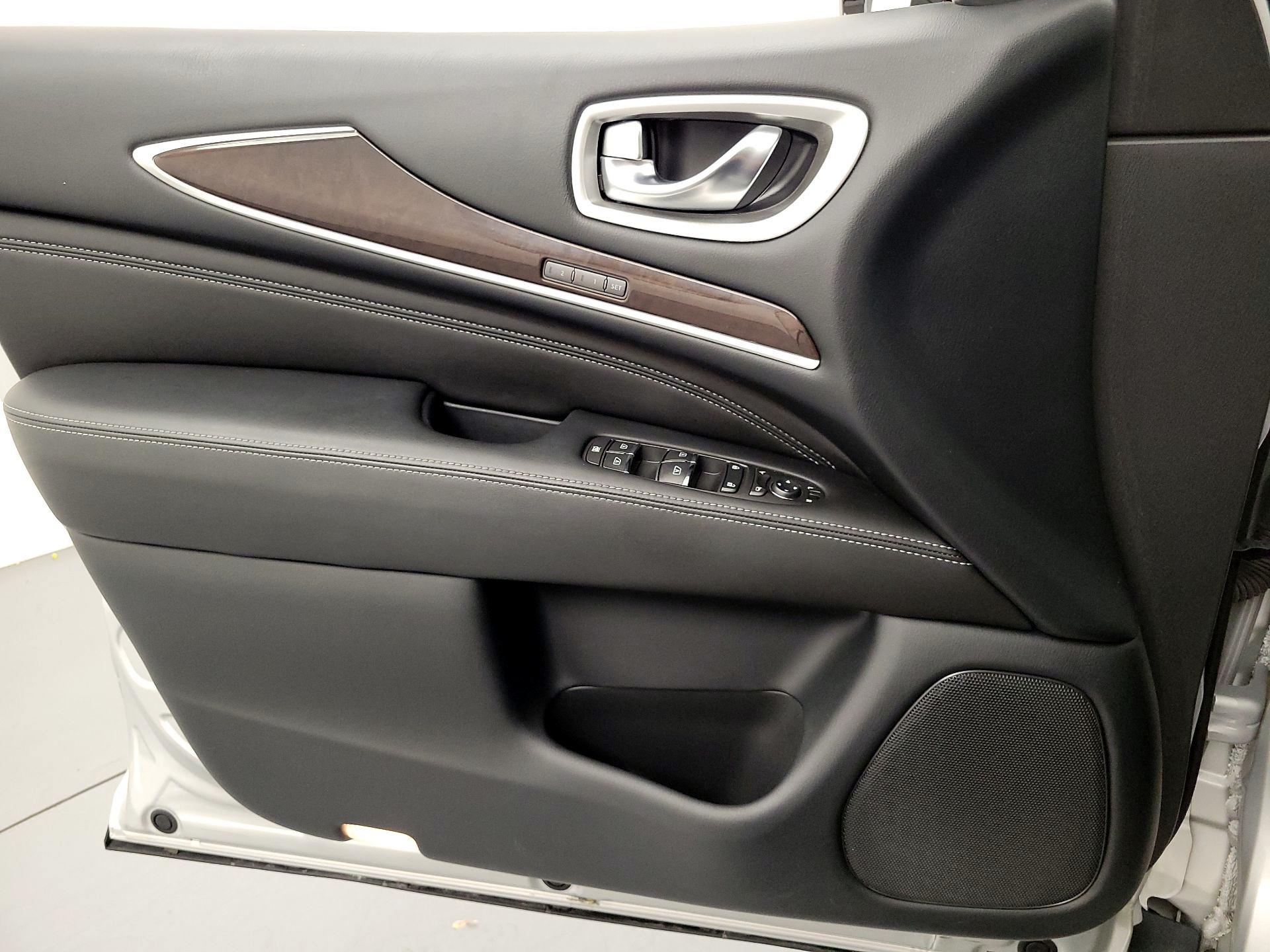 Thumbnail: 2019 INFINITI QX60 - 12