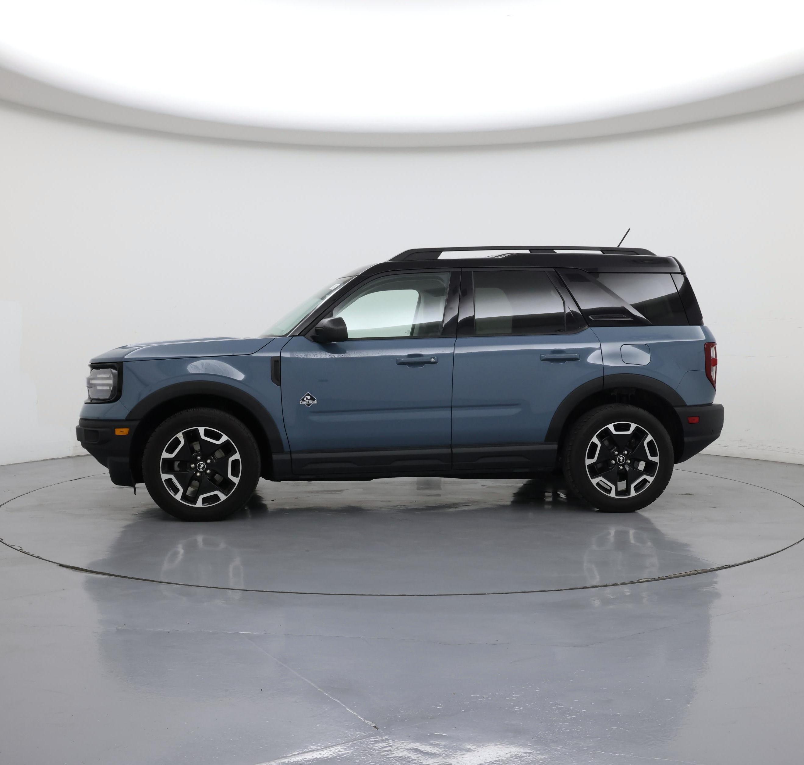 Thumbnail: 2021 Ford Bronco Sport - 3
