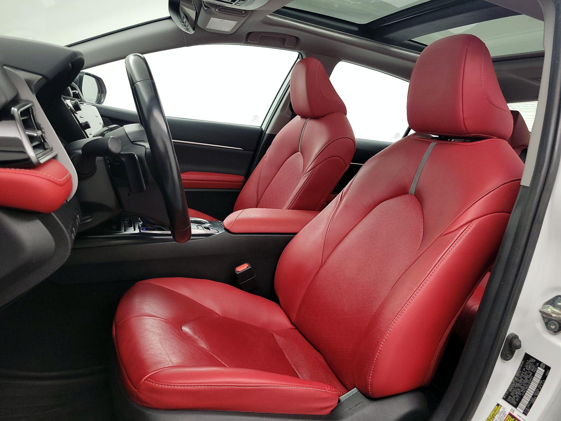 Thumbnail: 2020 Toyota Camry - 11