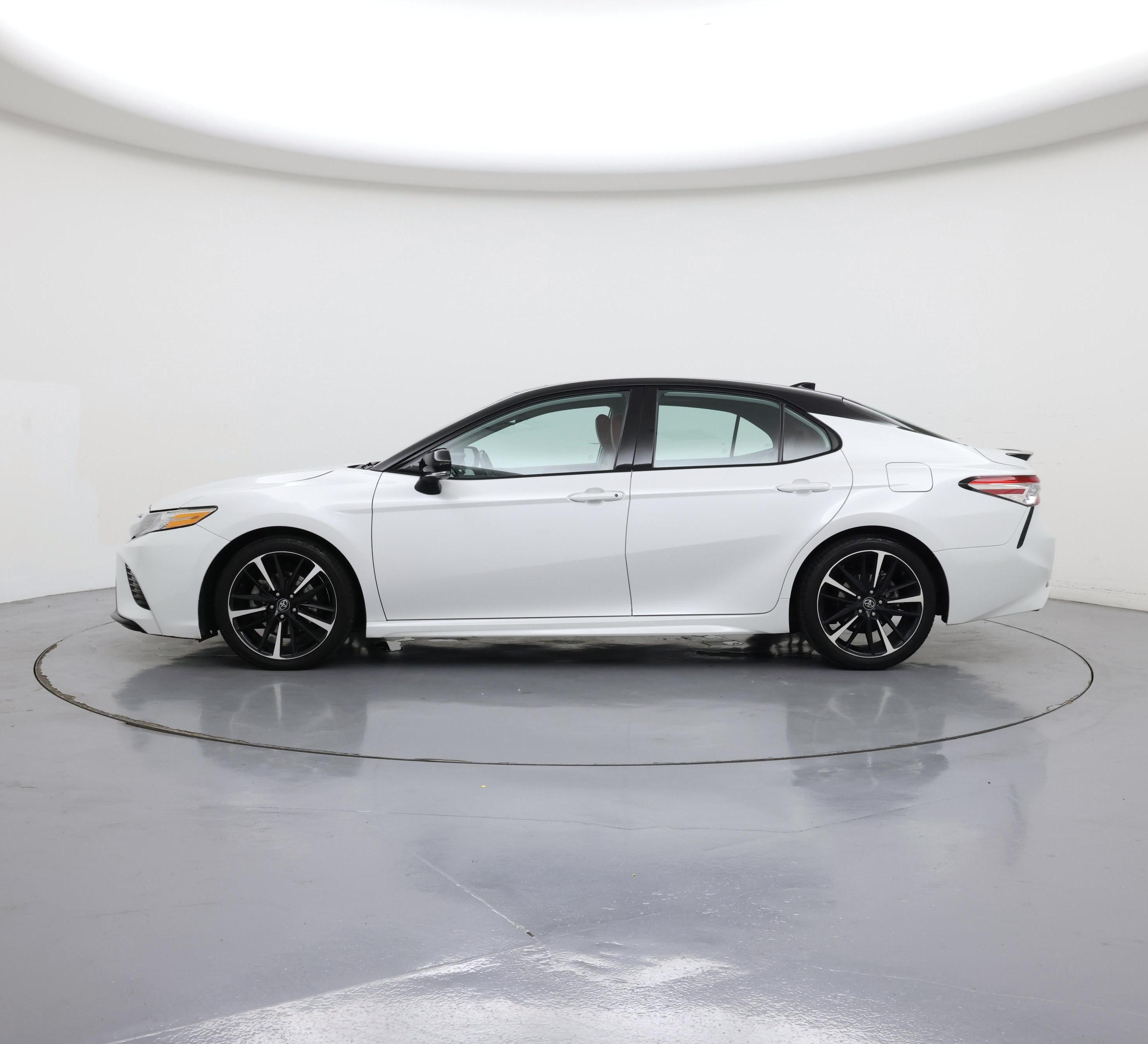 Thumbnail: 2020 Toyota Camry - 3