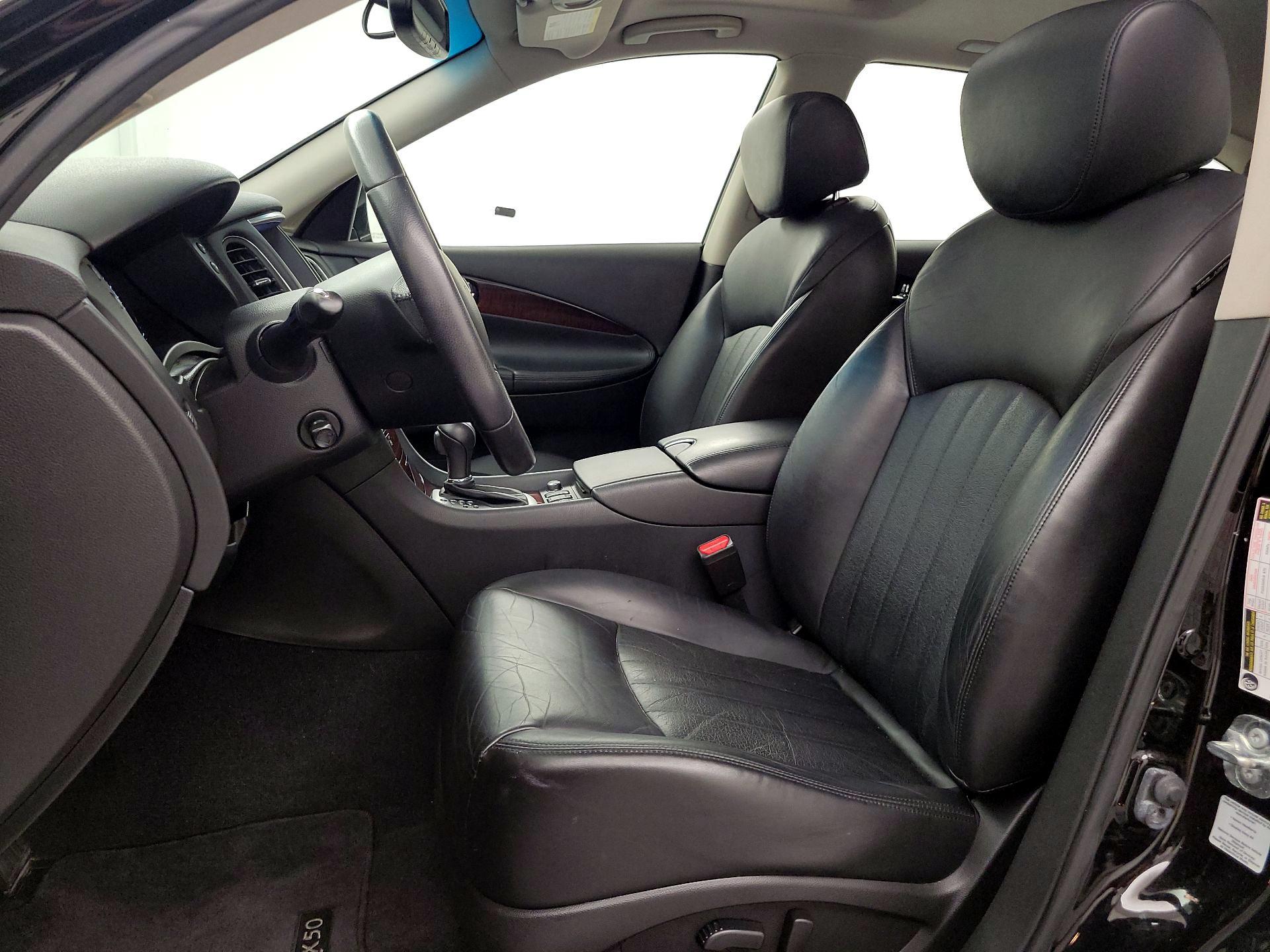 Thumbnail: 2017 INFINITI QX50 - 11