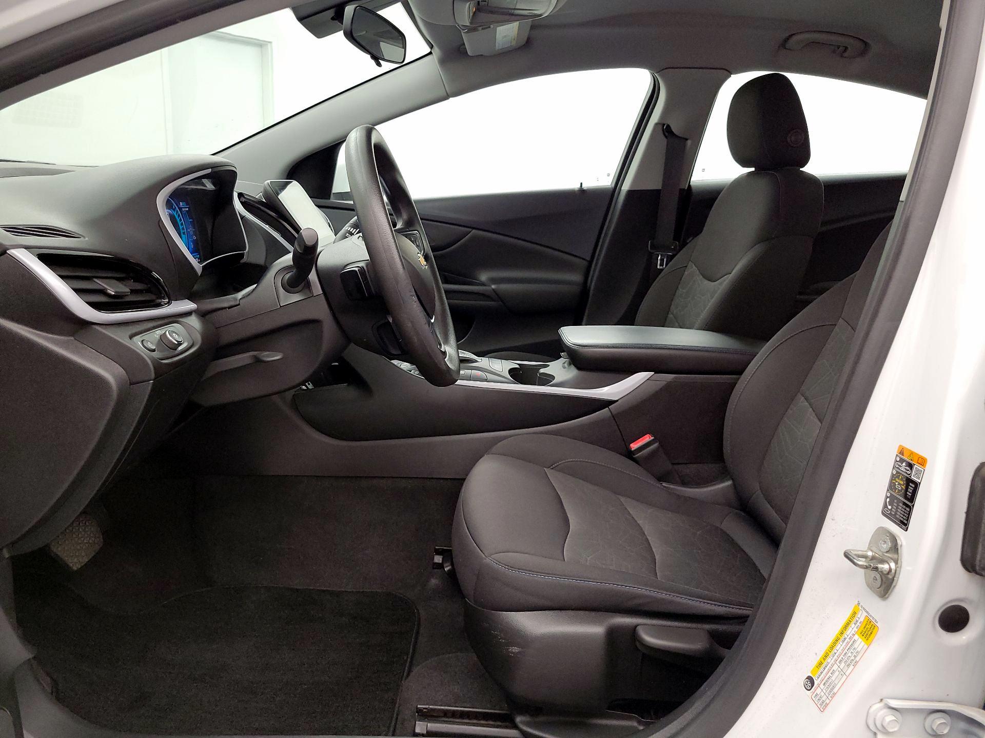 Thumbnail: 2018 Chevrolet Volt - 11