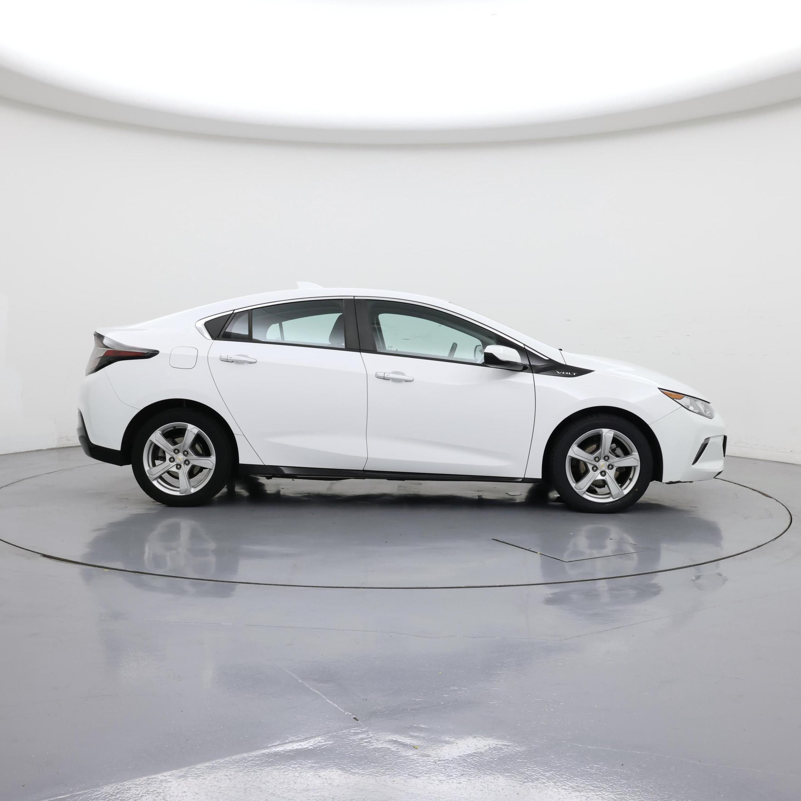 Thumbnail: 2018 Chevrolet Volt - 7