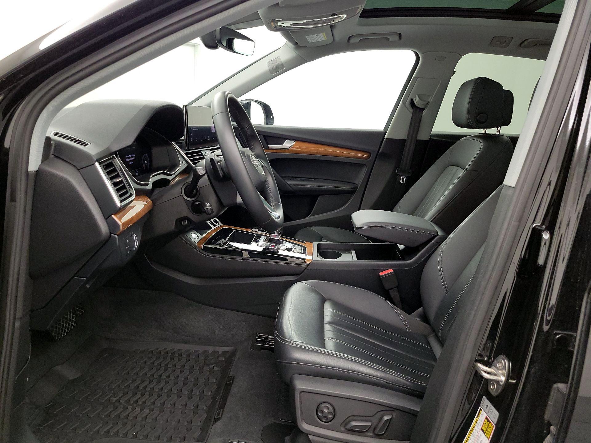 Thumbnail: 2023 Audi Q5 - 11