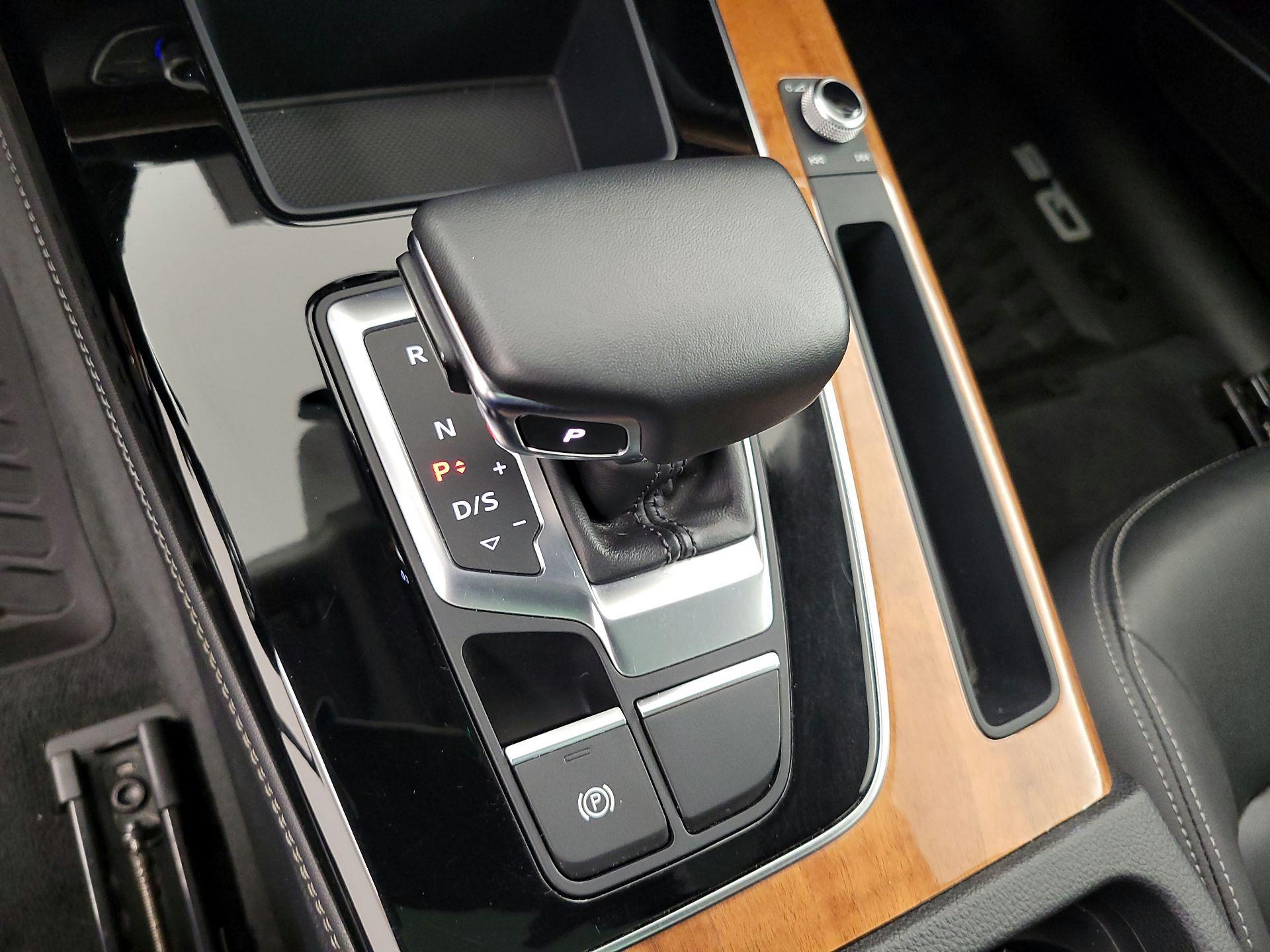 Thumbnail: 2023 Audi Q5 - 17
