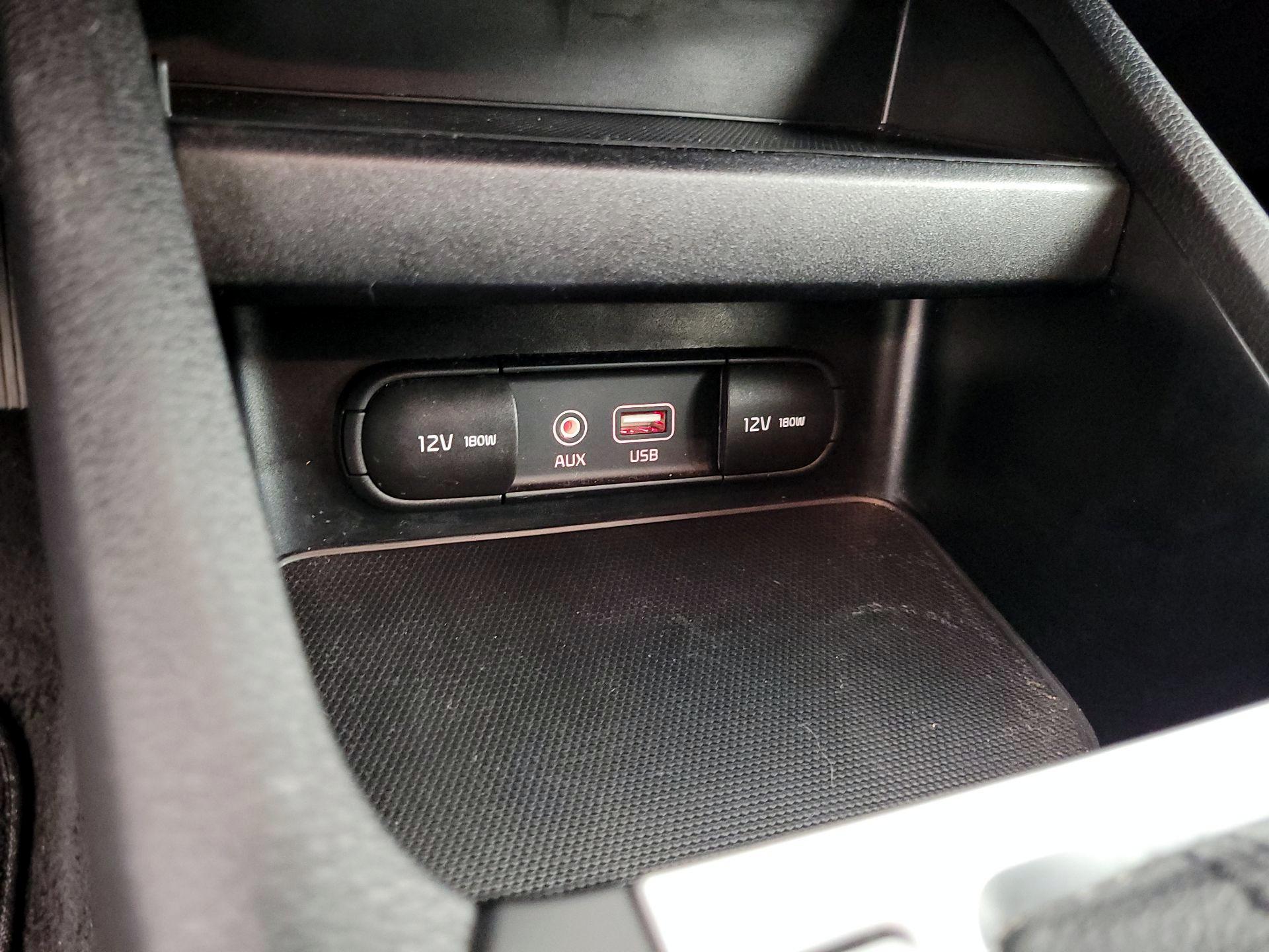 Thumbnail: 2019 Kia Forte - 17