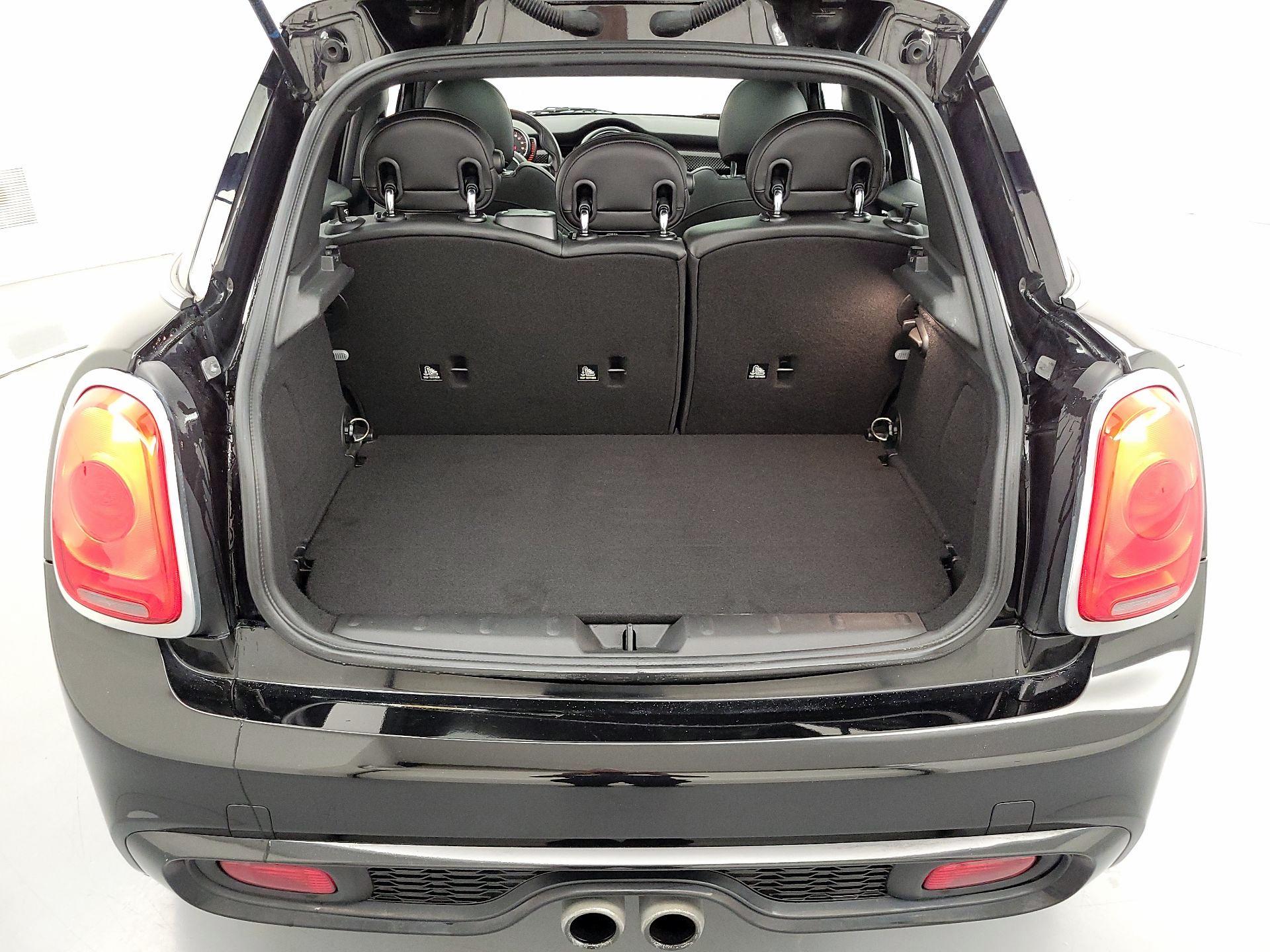 Thumbnail: 2017 MINI Cooper Hardtop - 20