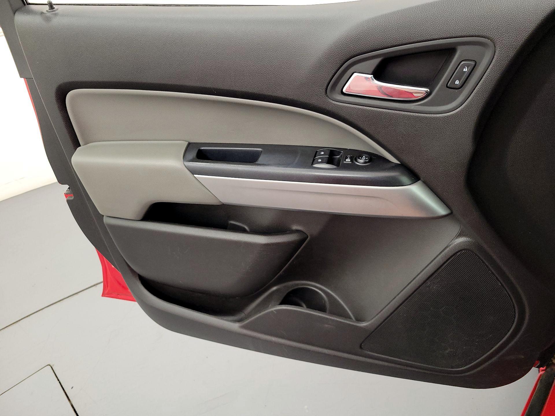 Thumbnail: 2016 Chevrolet Colorado - 12